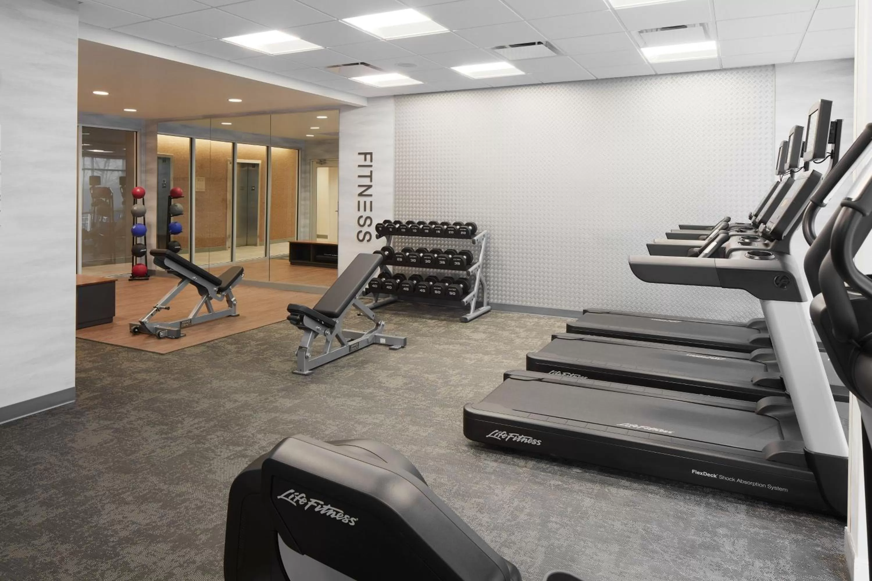 Fitness centre/facilities in Fairfield Inn & Suites by Marriott Stony Creek
