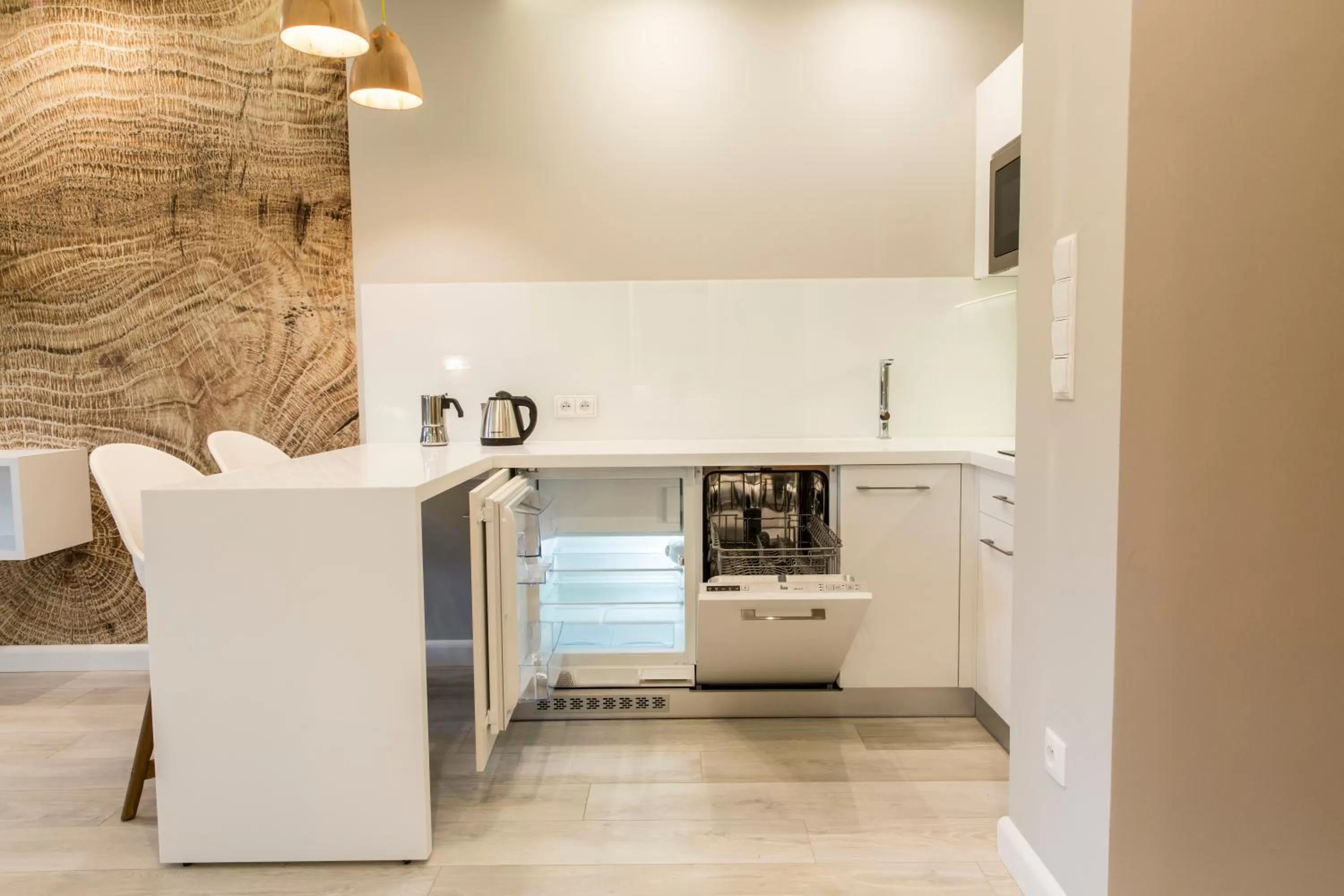 Kitchen or kitchenette in Royal Hill Residence