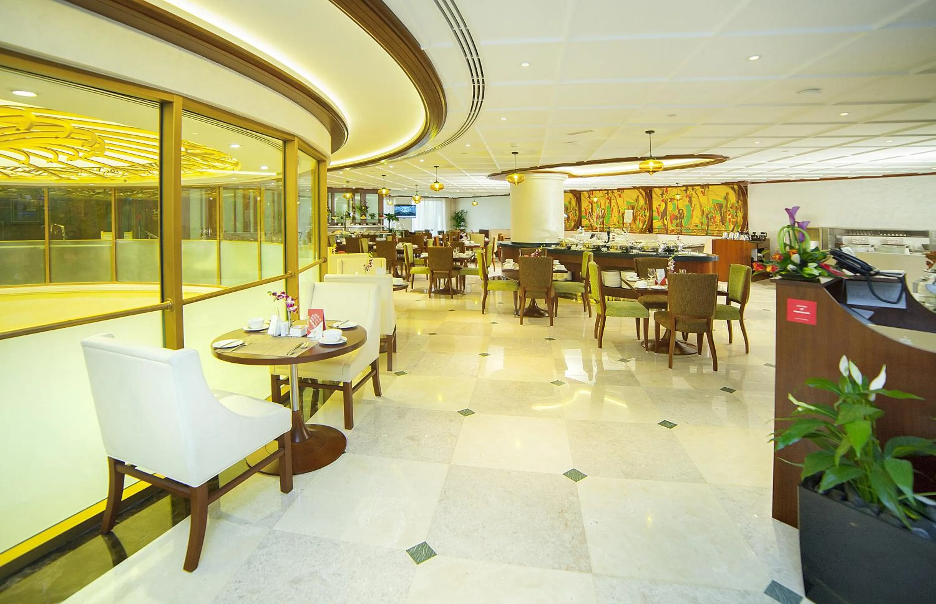 Restaurant/places to eat in Raviz Center Point Hotel