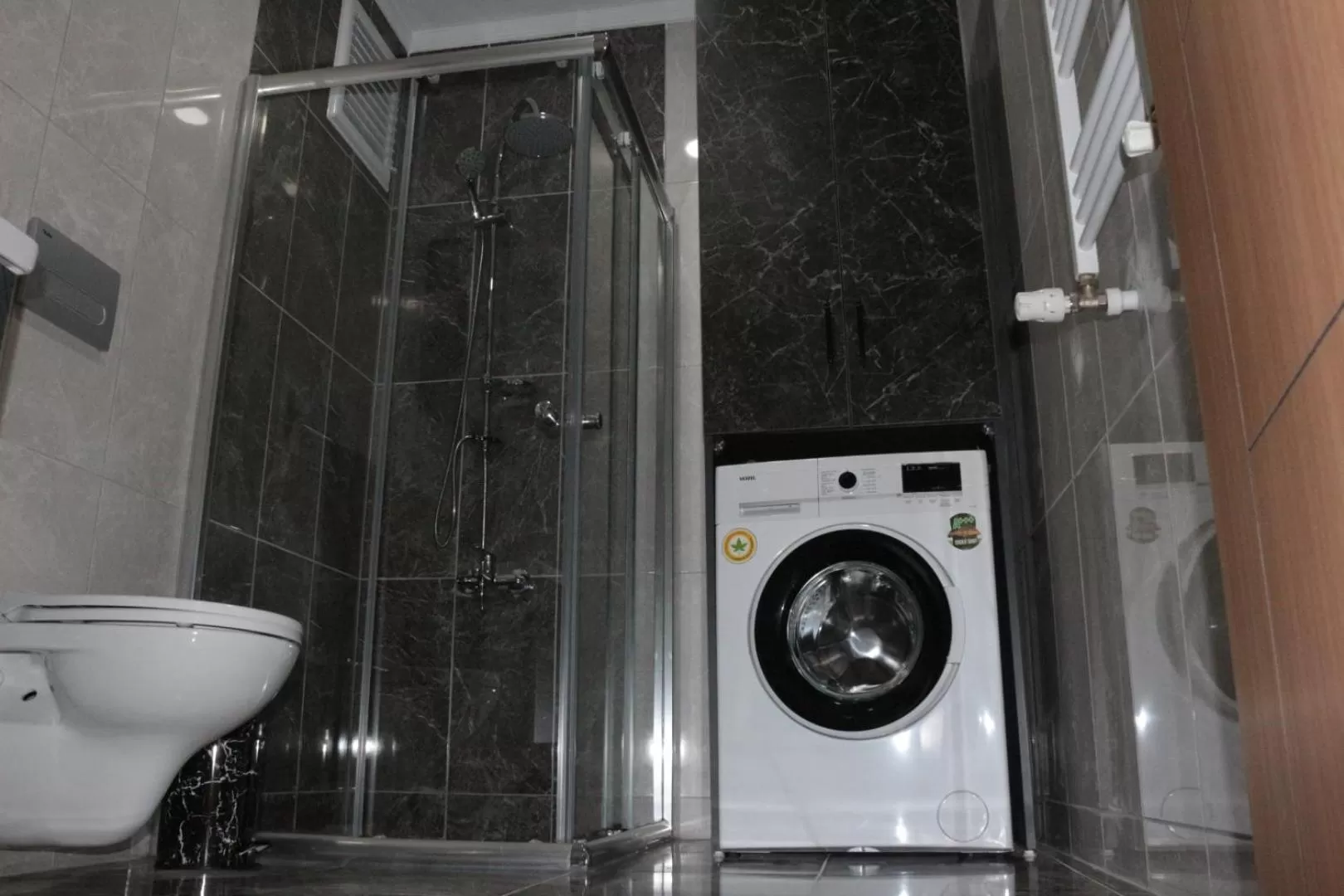 Bathroom in White House Apart