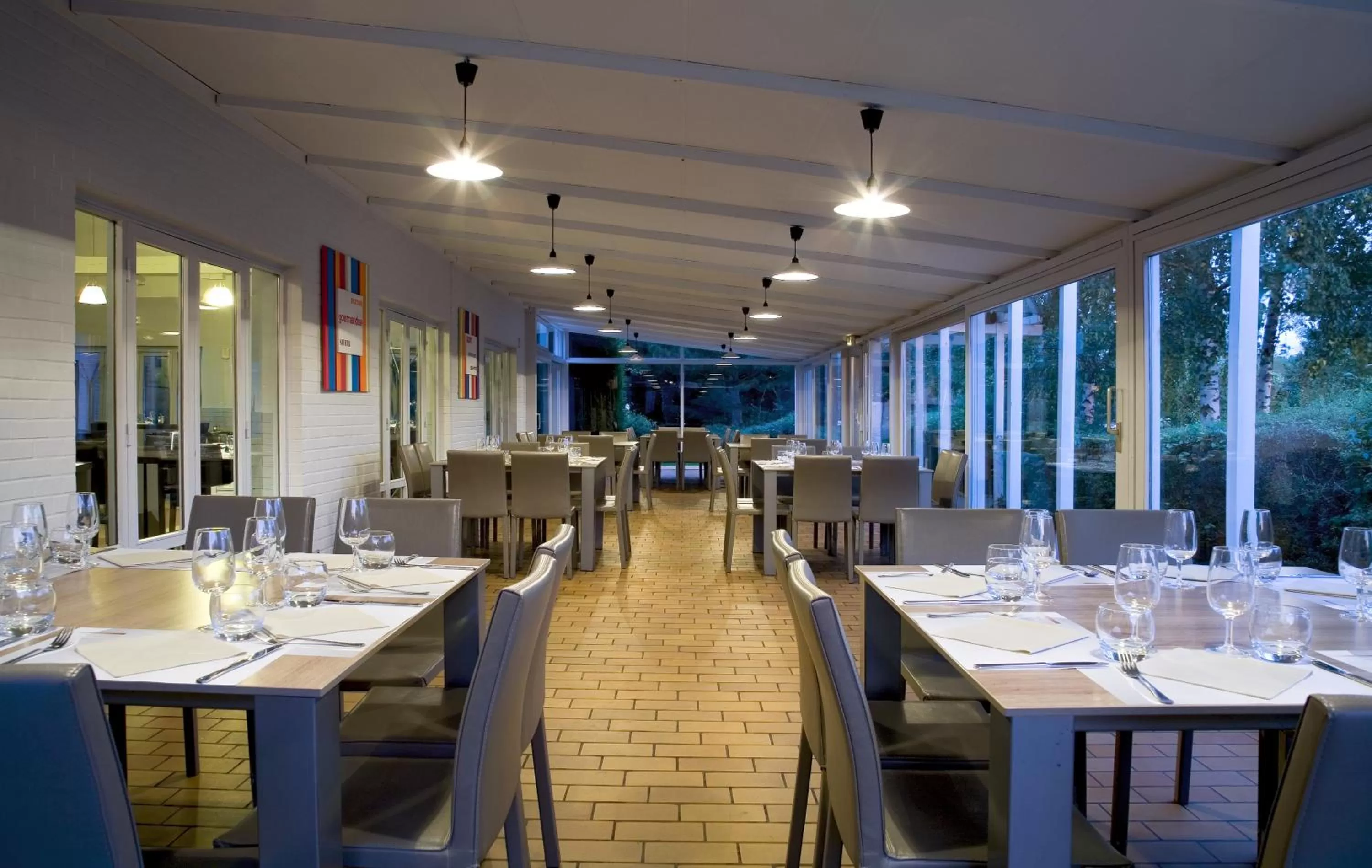 Restaurant/places to eat in Kyriad Lille Est - Villeneuve d'Ascq