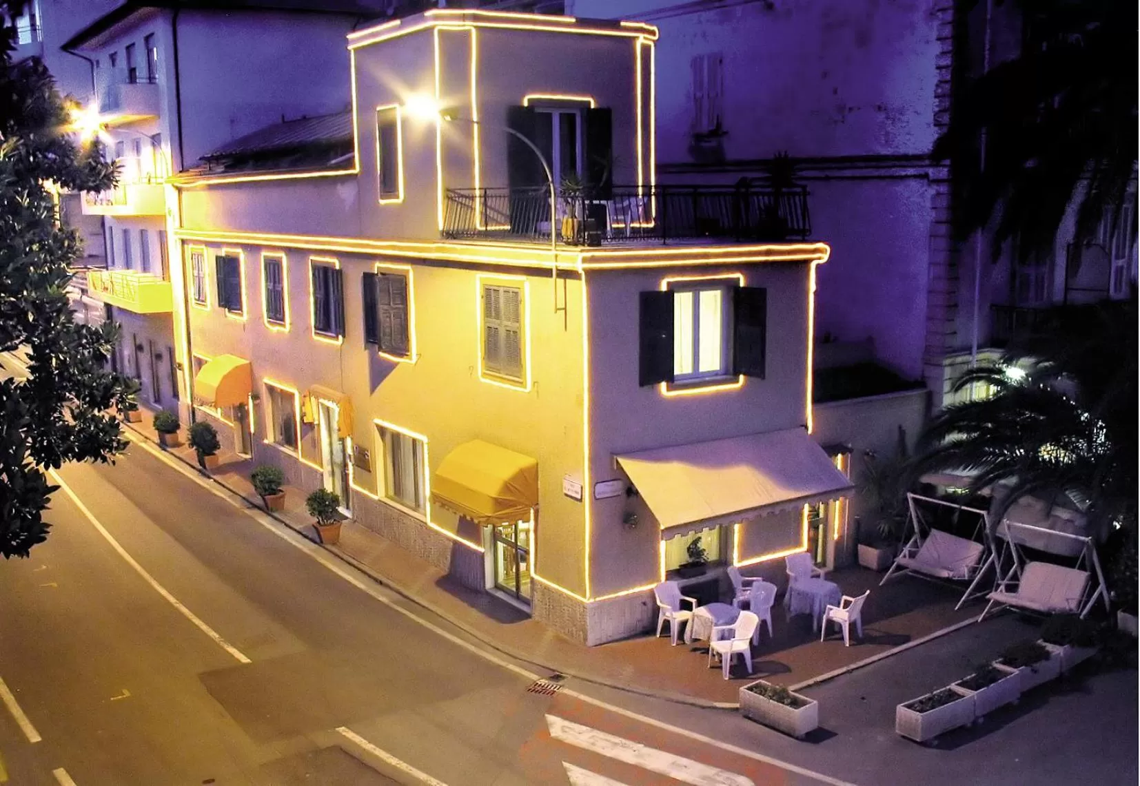 Property building in Albergo Savoia