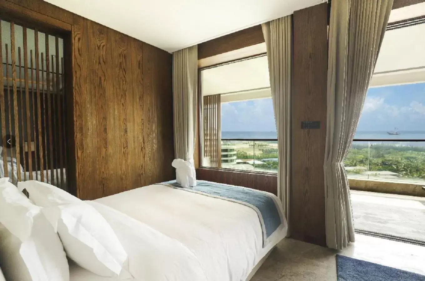 1 King 1 Double Bed JuniorSTE Ocean View in InterContinental Sanya Haitang Bay Resort, an IHG Hotel