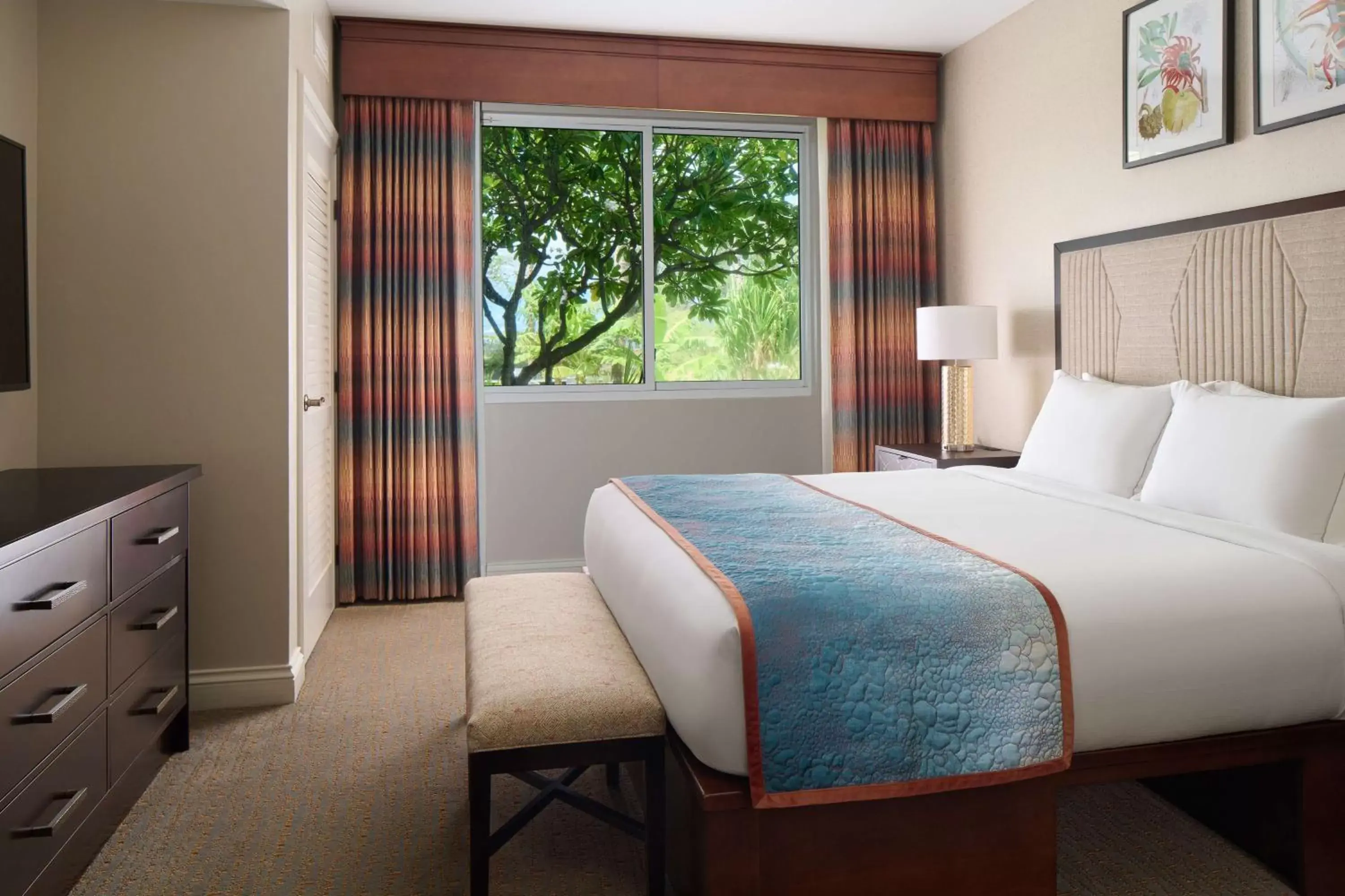 Bedroom, Bed in Kings Land by Hilton Grand Vacations