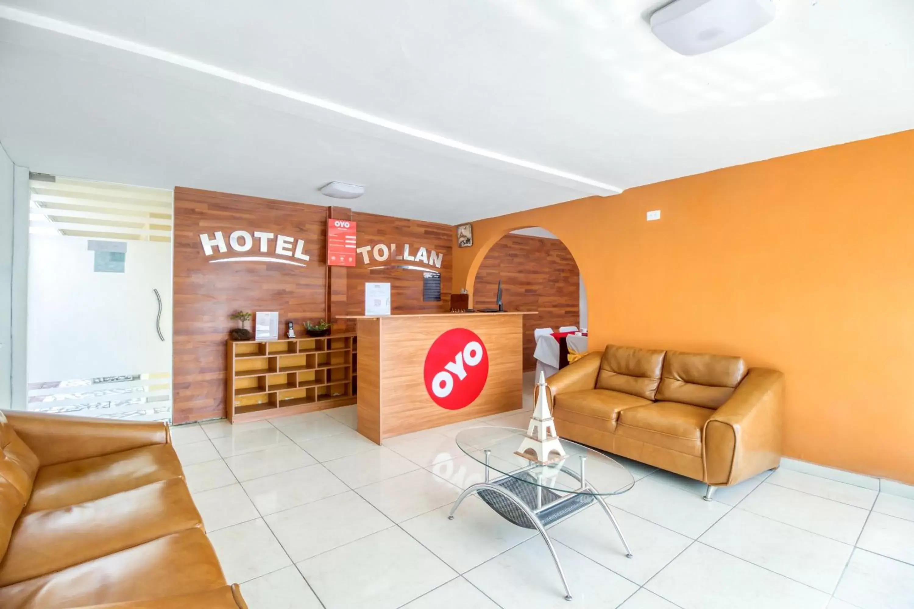 Lobby or reception in OYO Hotel Familiar Tollan