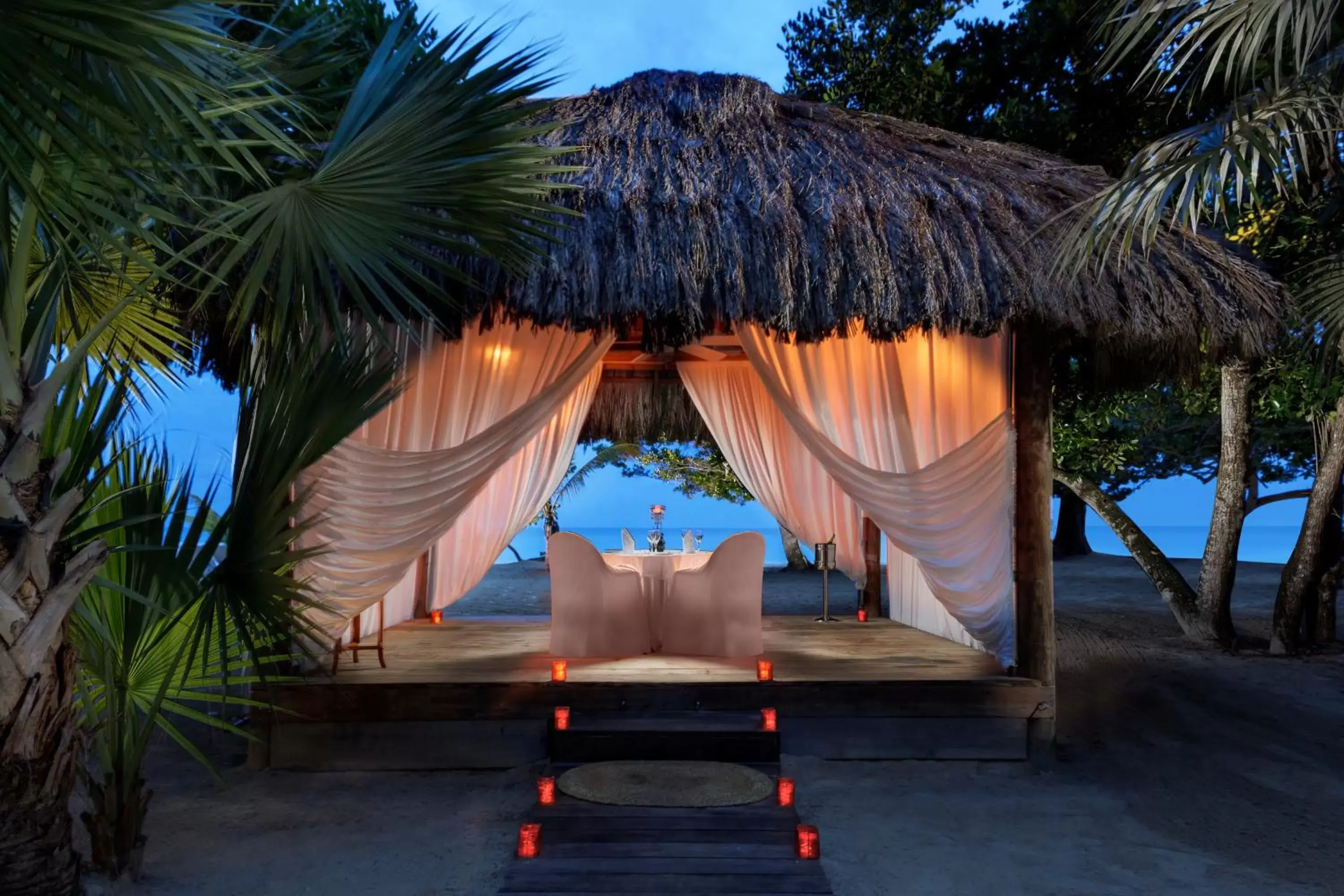 Massage, Banquet Facilities in Couples Negril