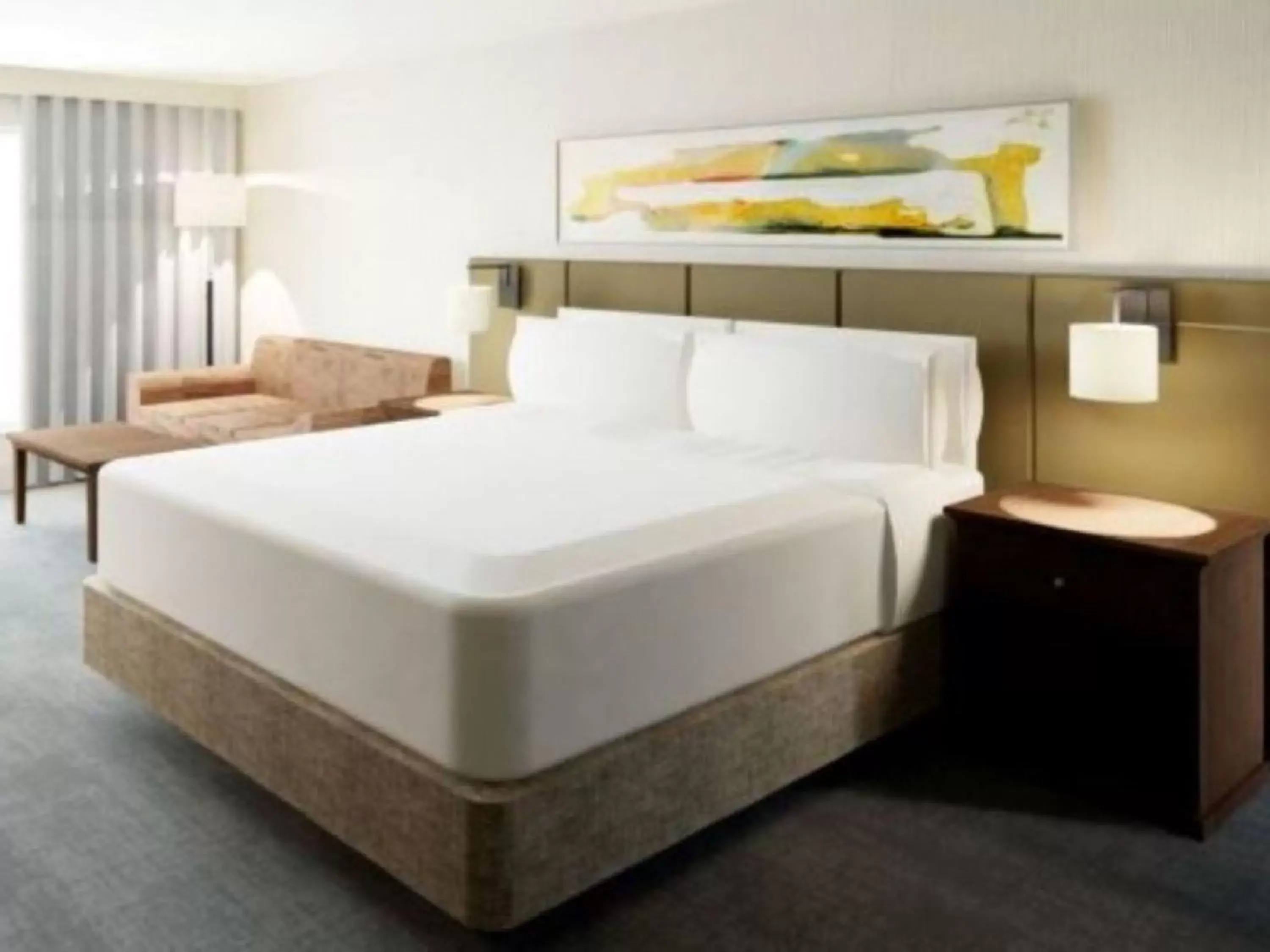 Photo of the whole room, Bed in Crowne Plaza Chicago-Northbrook, an IHG Hotel