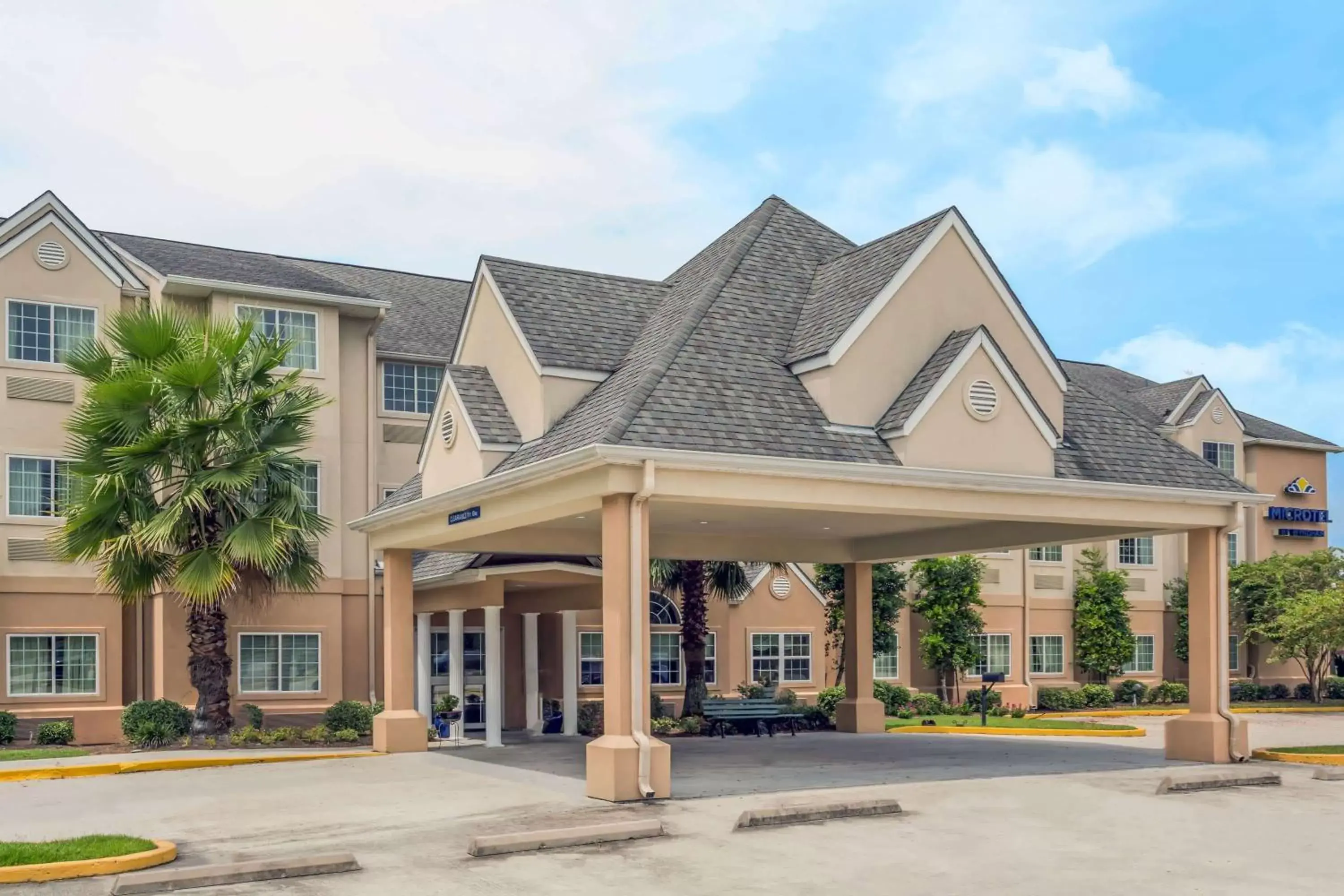 Property Building in Microtel Inn & Suites by Wyndham of Houma