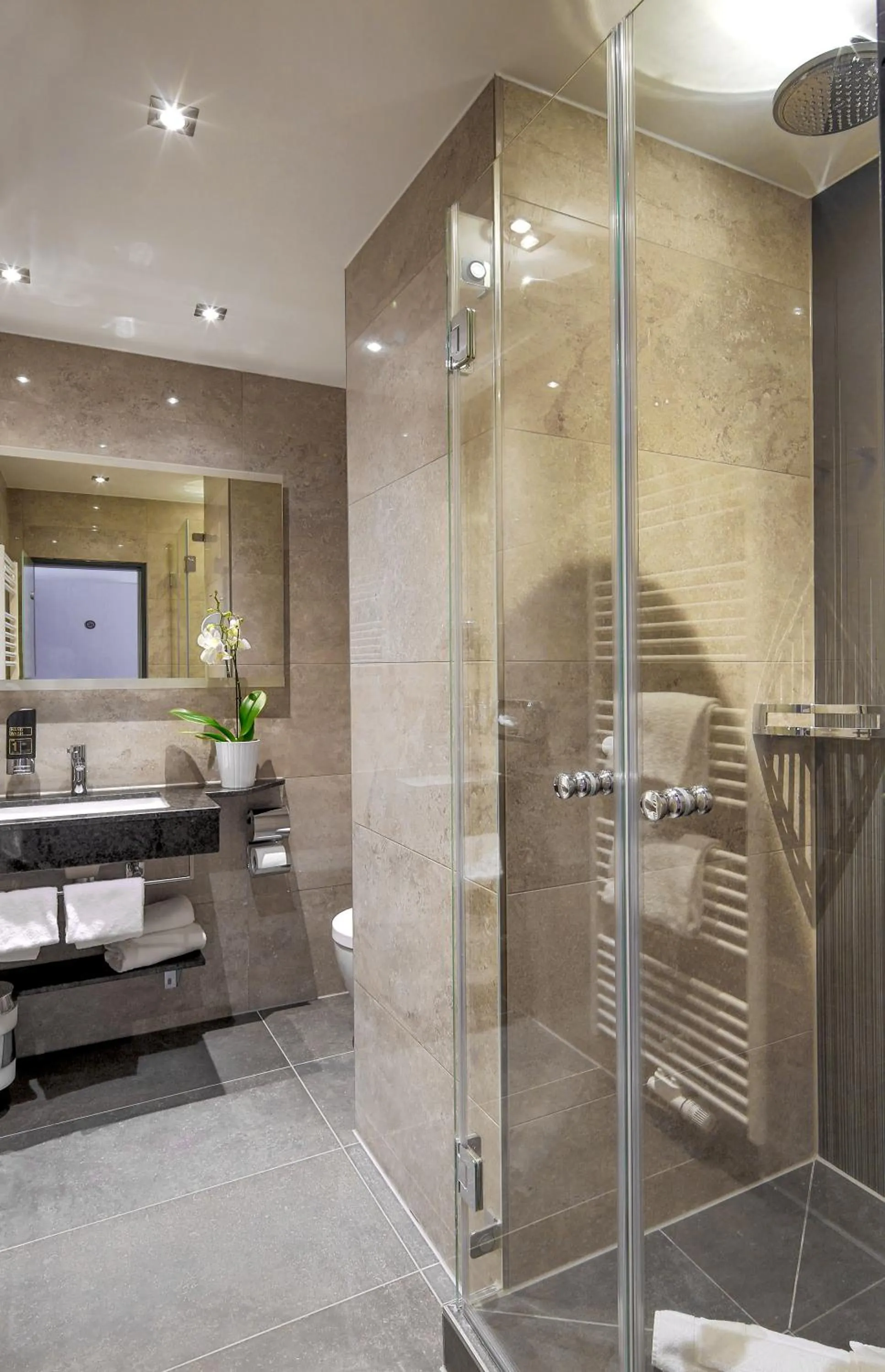 Photo of the whole room in TIPTOP Hotel Burgschmiet Garni