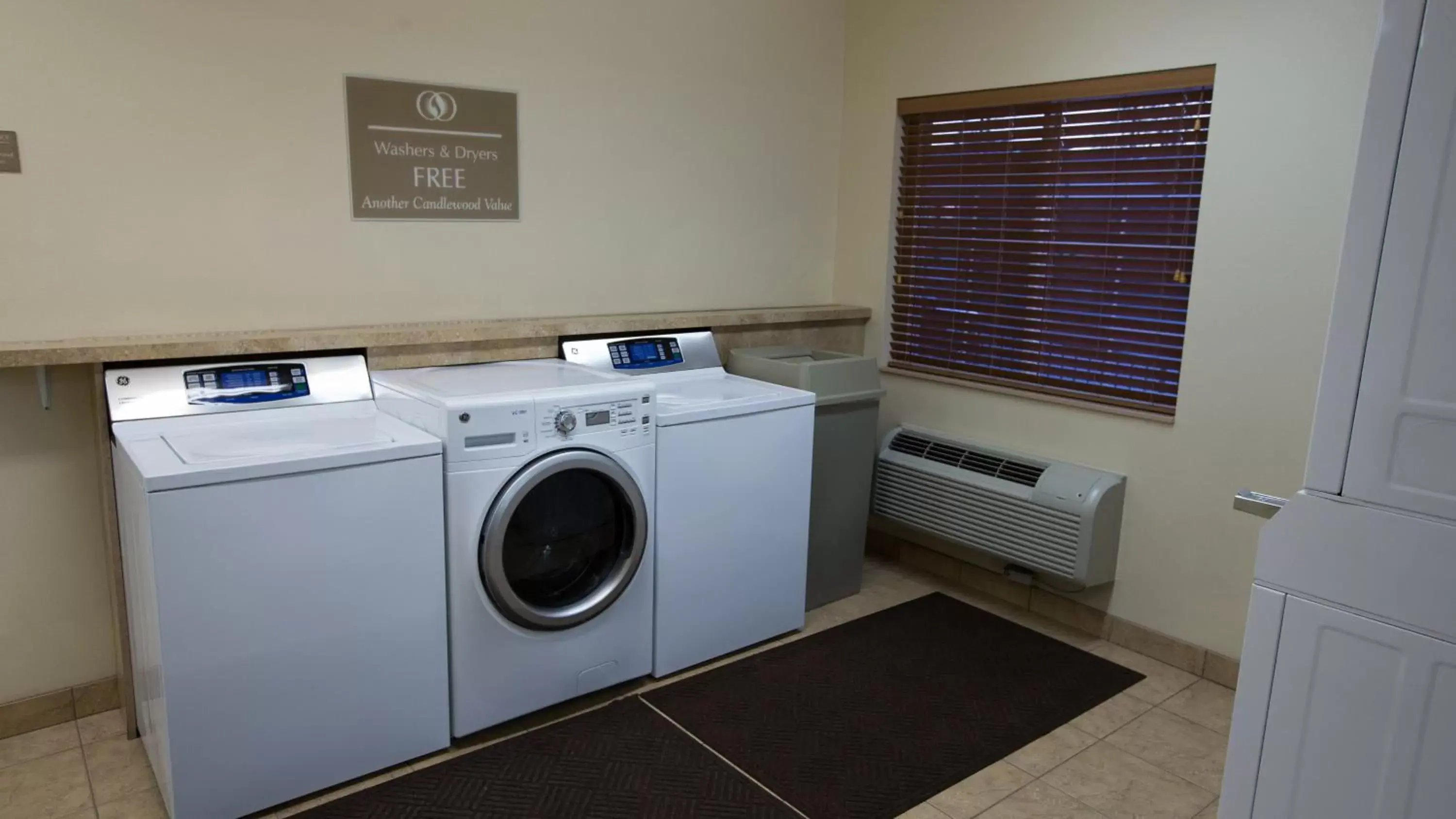 Other, Kitchen/Kitchenette in Candlewood Suites Springfield South, an IHG Hotel