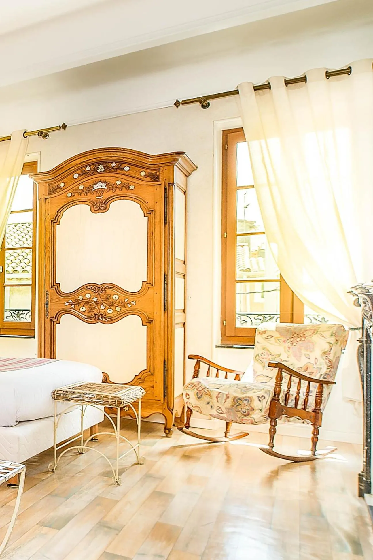 Seating area in Logis Hôtel Restaurant Résidence