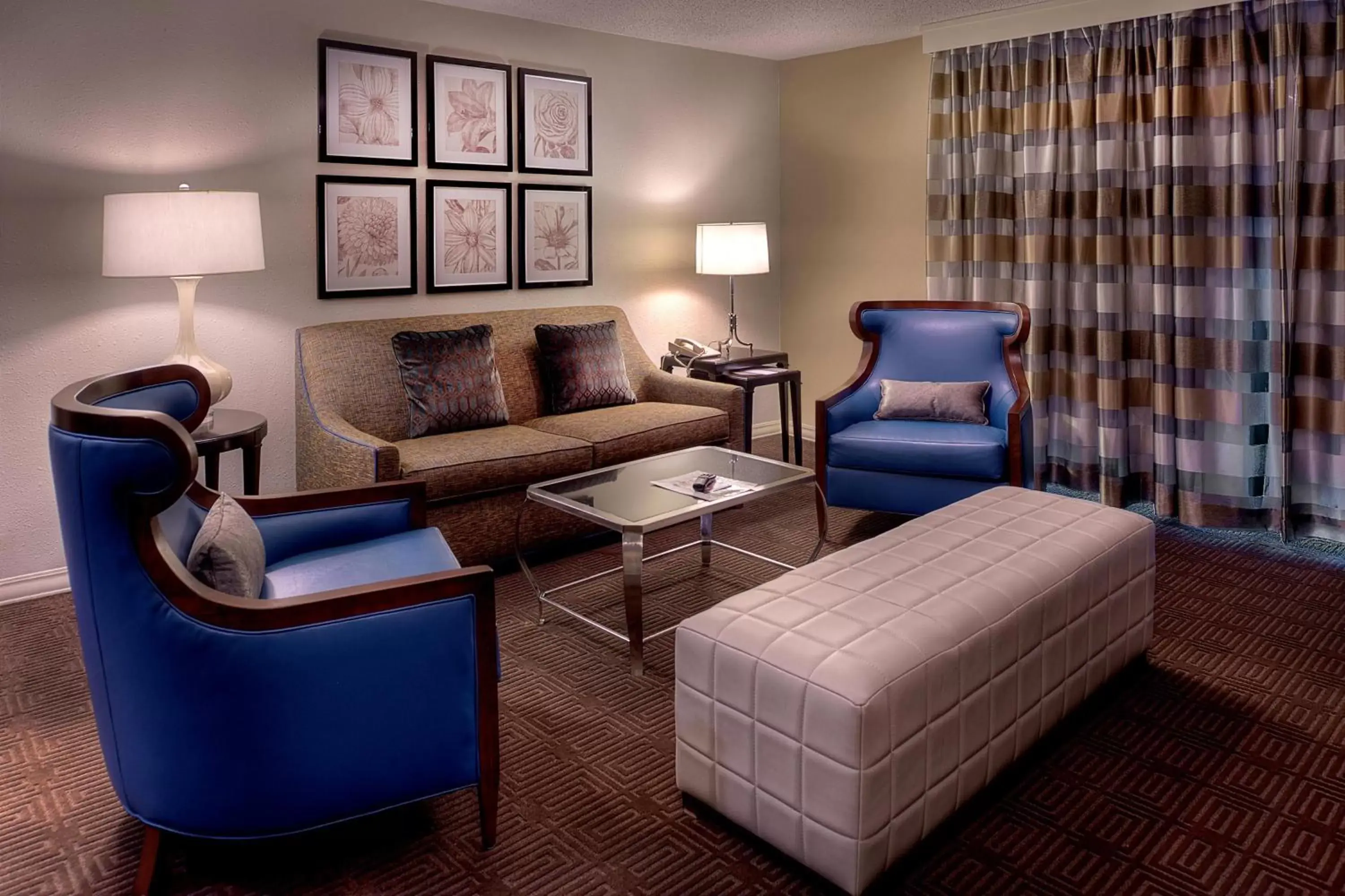 Bedroom, Seating Area in Sheraton Westport Lakeside Chalet