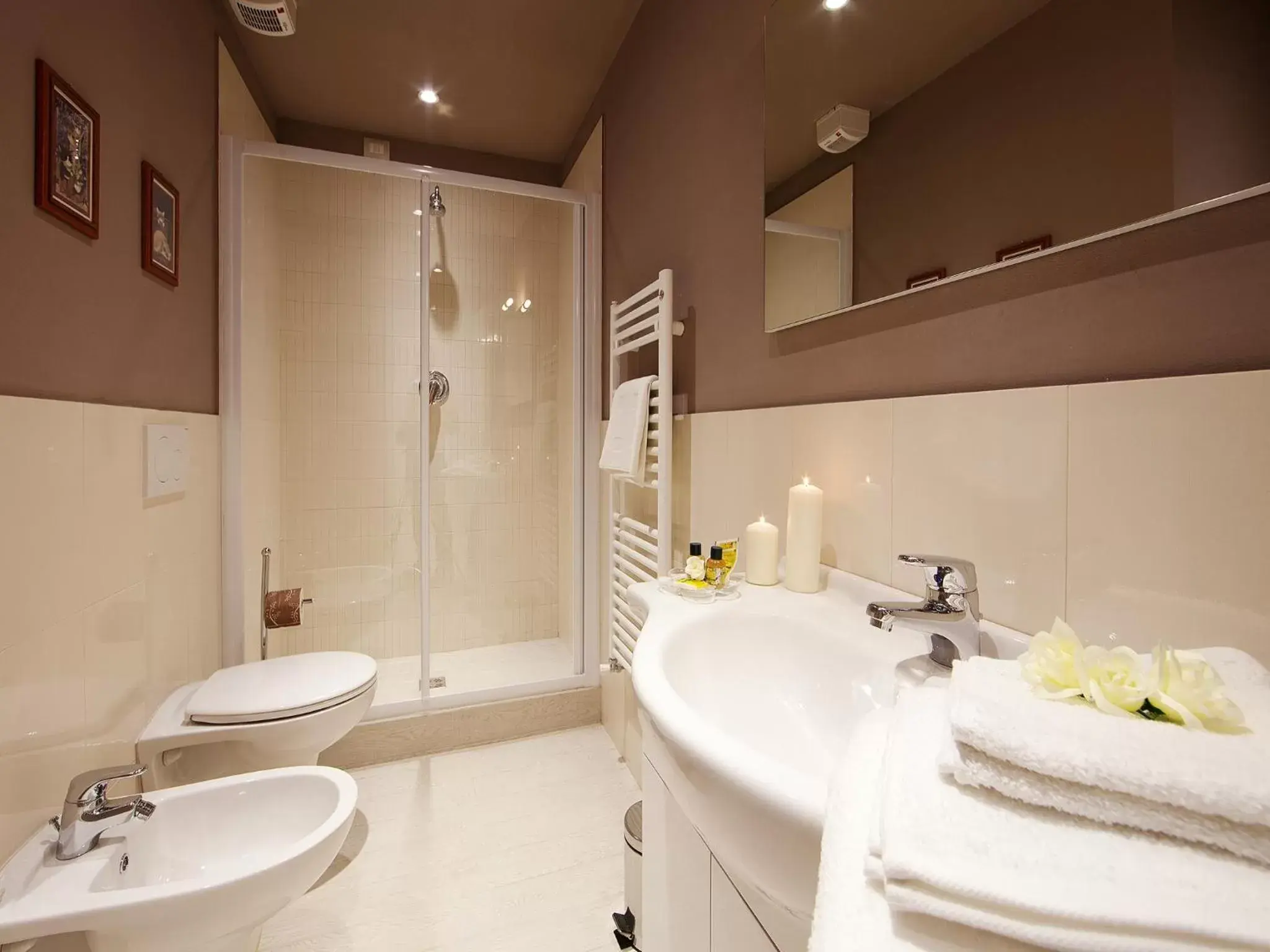 Shower, Bathroom in La Farina Apartments