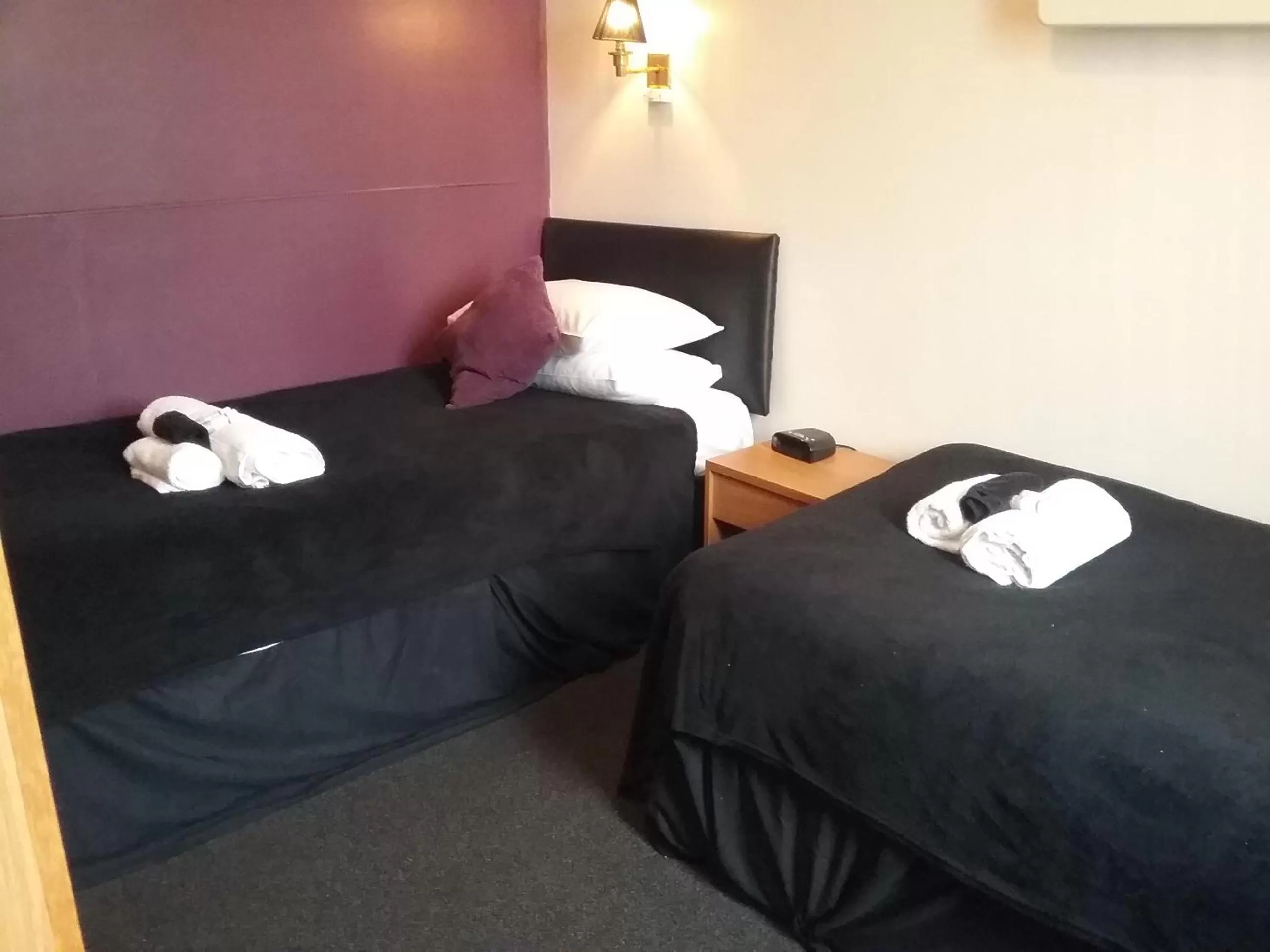 Bedroom, Bed in The Prince Consort