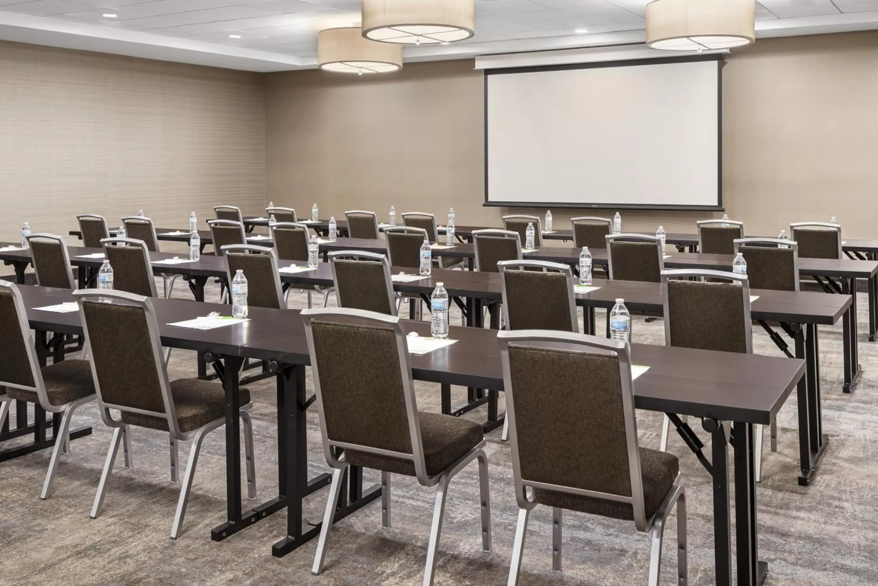 Meeting/conference room in Holiday Inn Odessa, an IHG Hotel