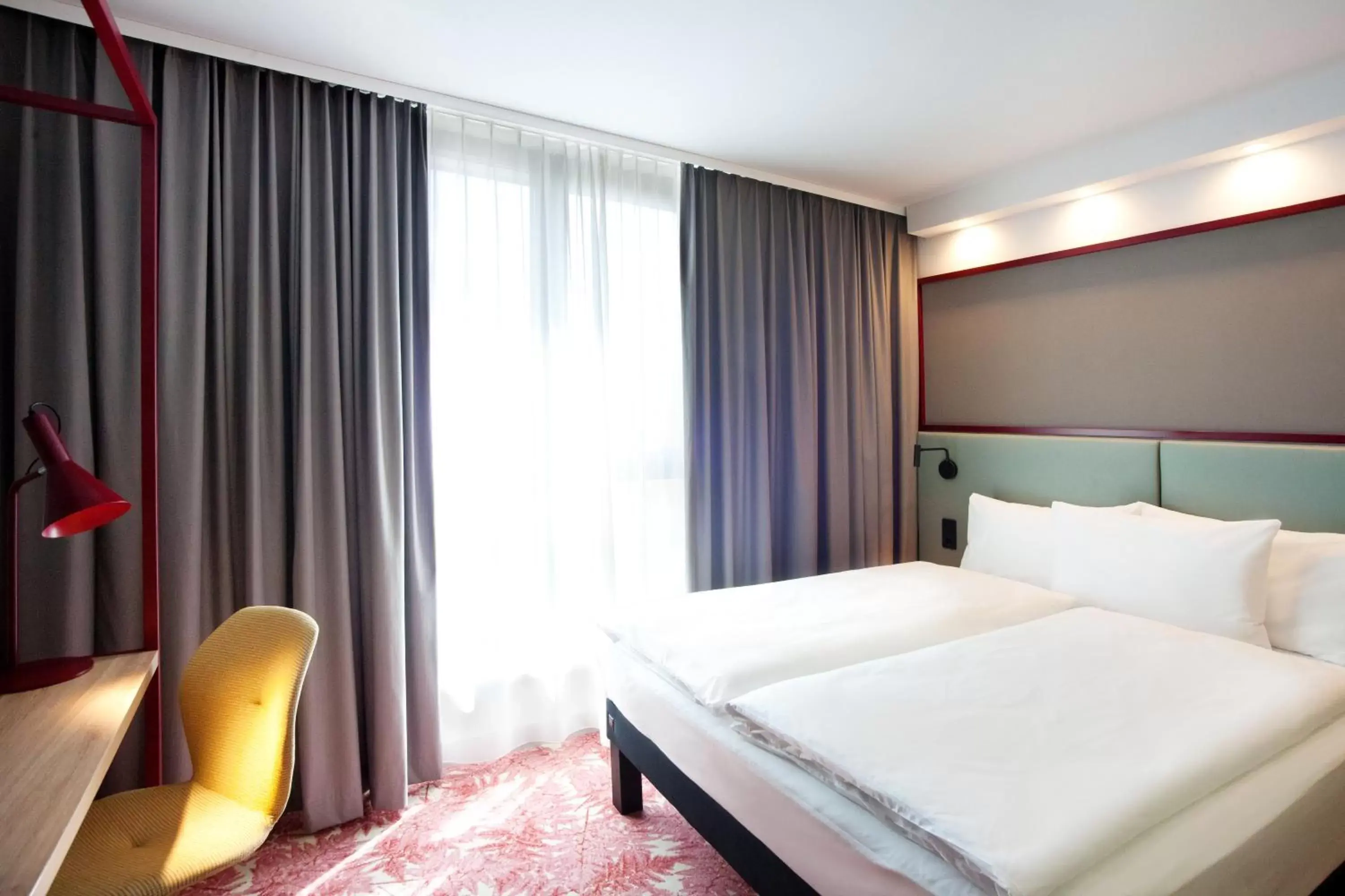 Bedroom, Bed in ibis Styles Klagenfurt am Woerthersee