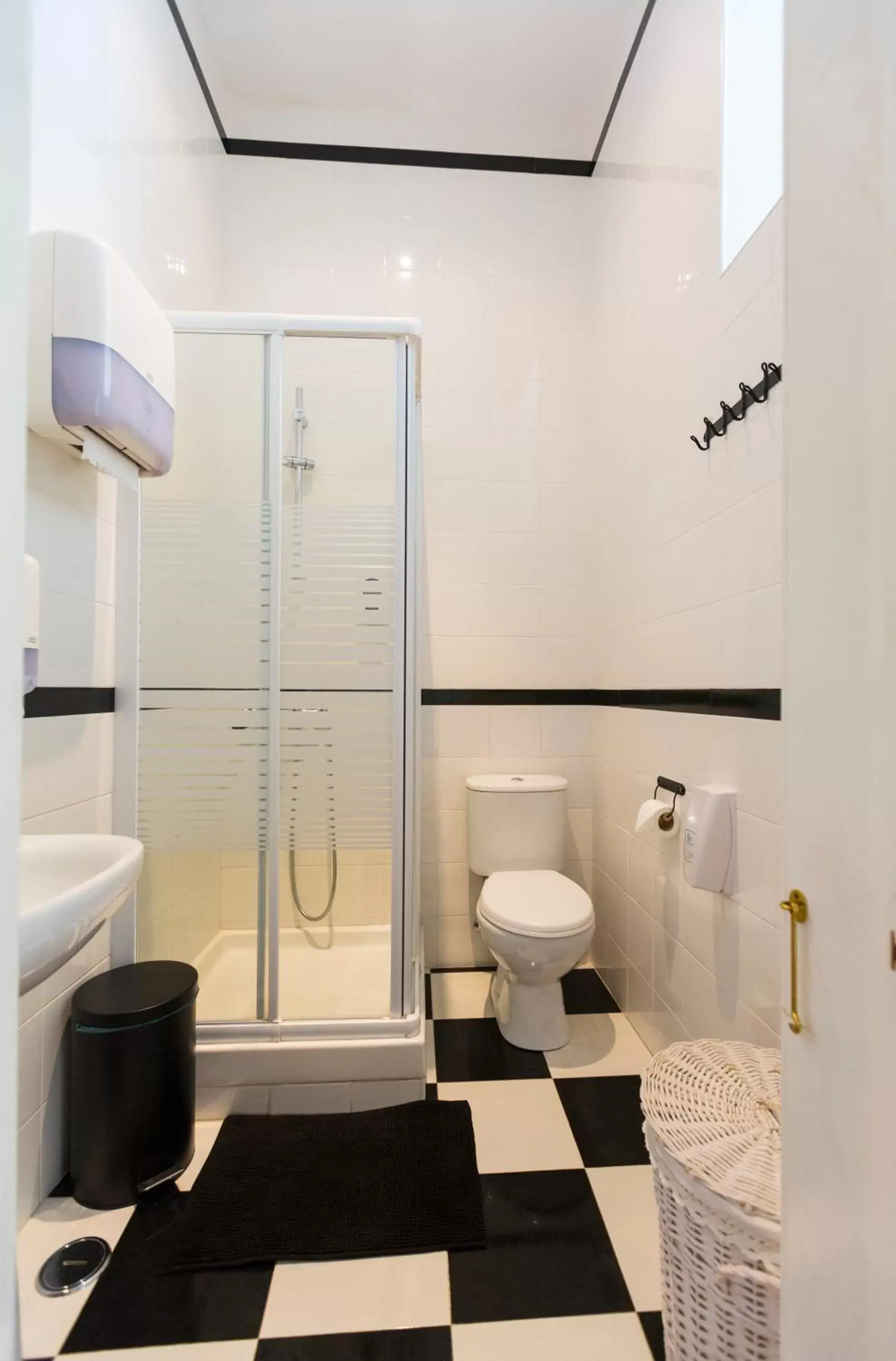 Toilet, Bathroom in Chalet D´Ávila Guest House