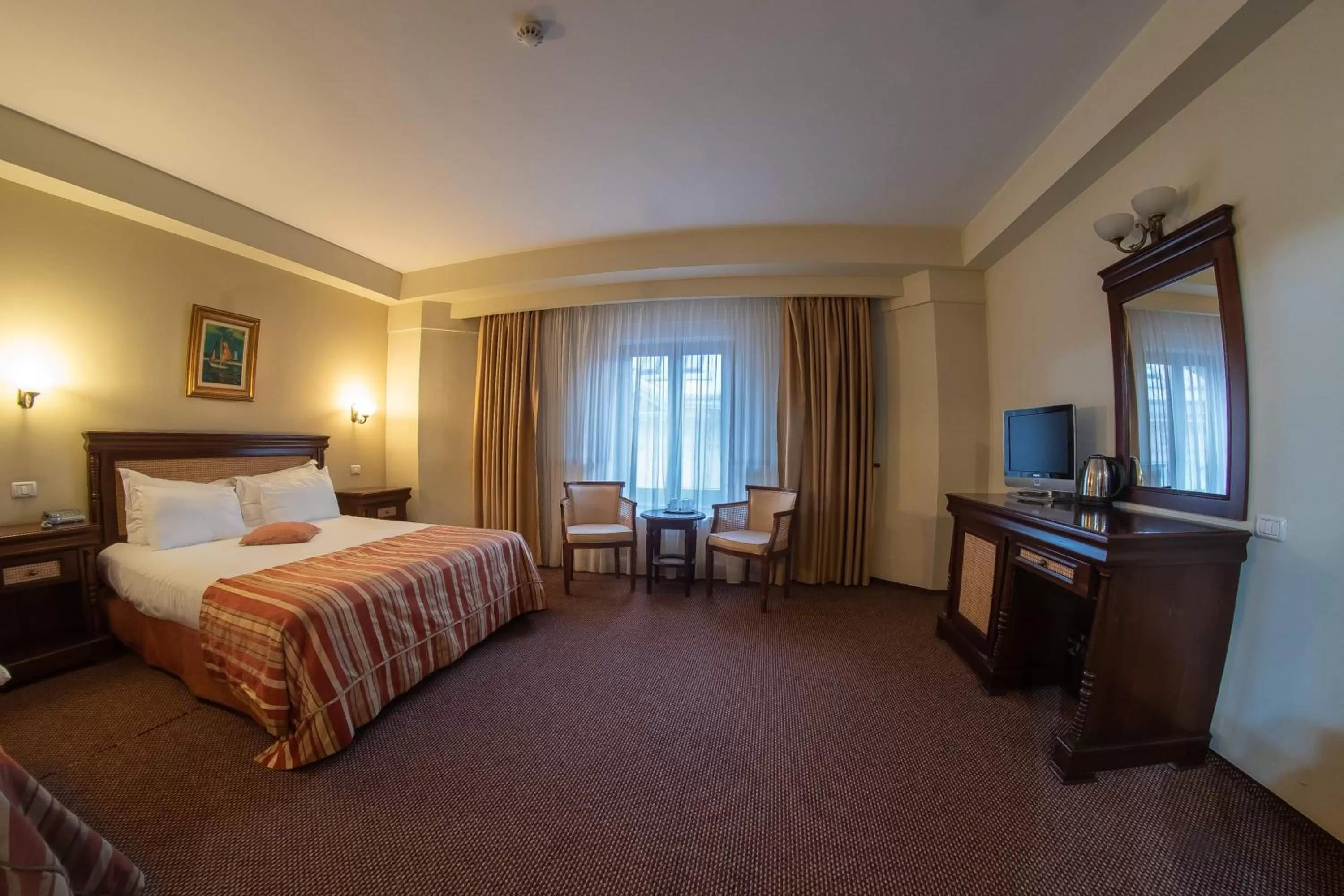 Garden view, Bed in Atrium Hotel Ateneu City Center