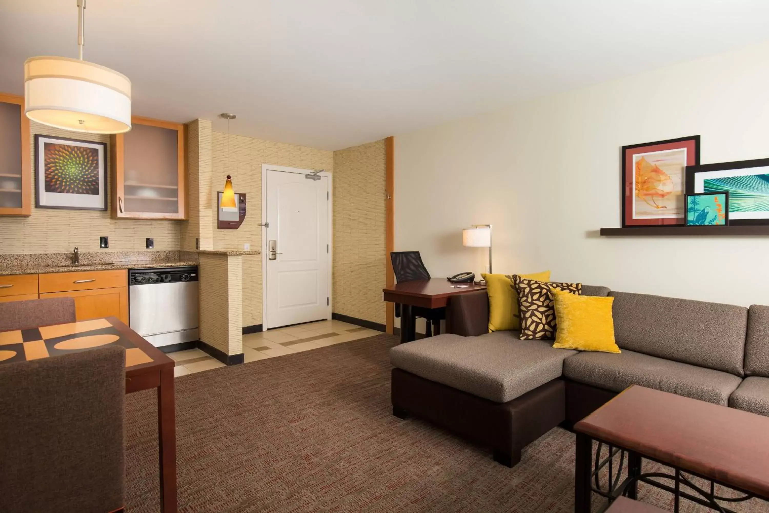 Living room, Seating Area in Residence Inn Dayton North