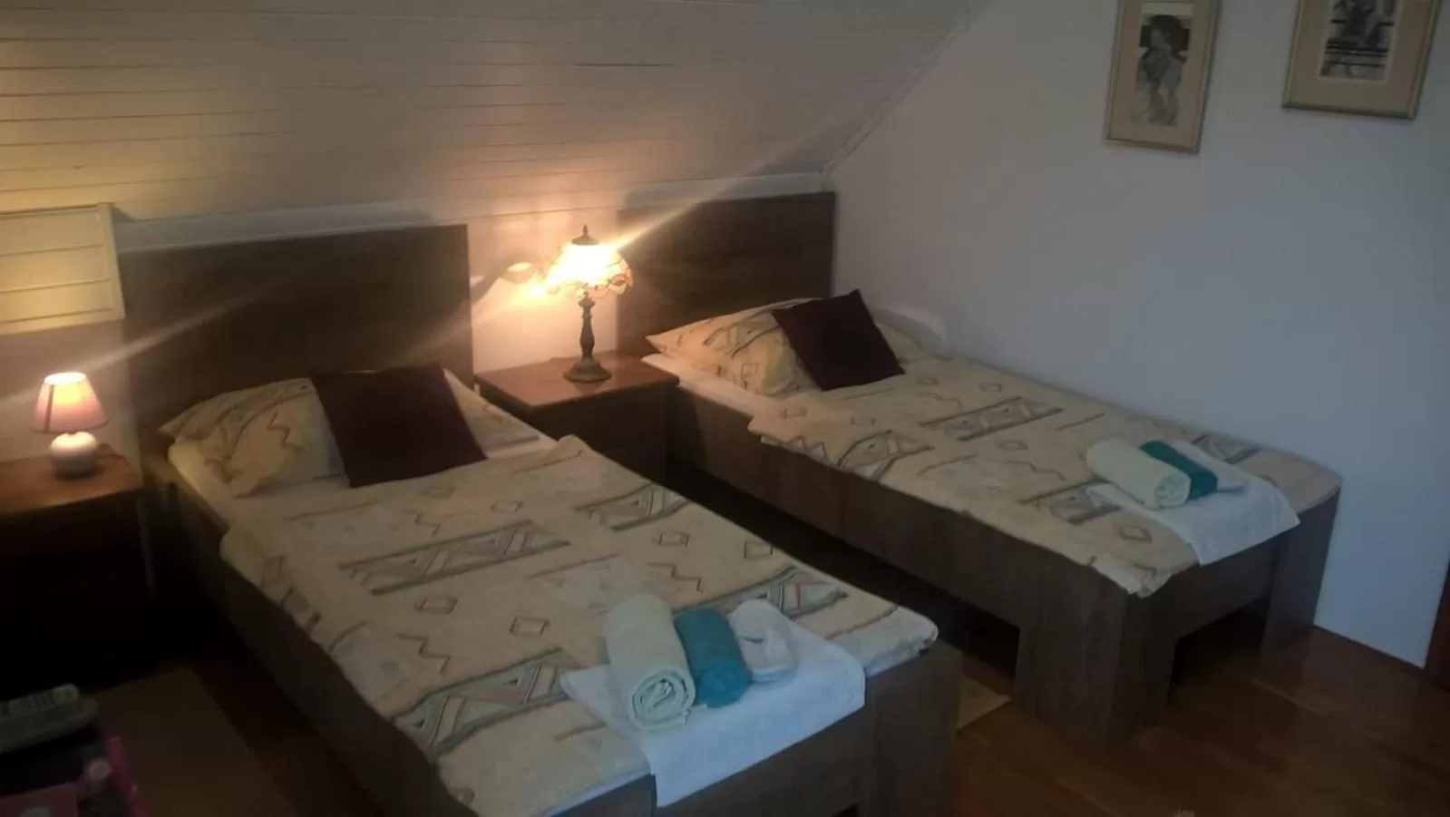 Bed in Apartment & Rooms Miboti