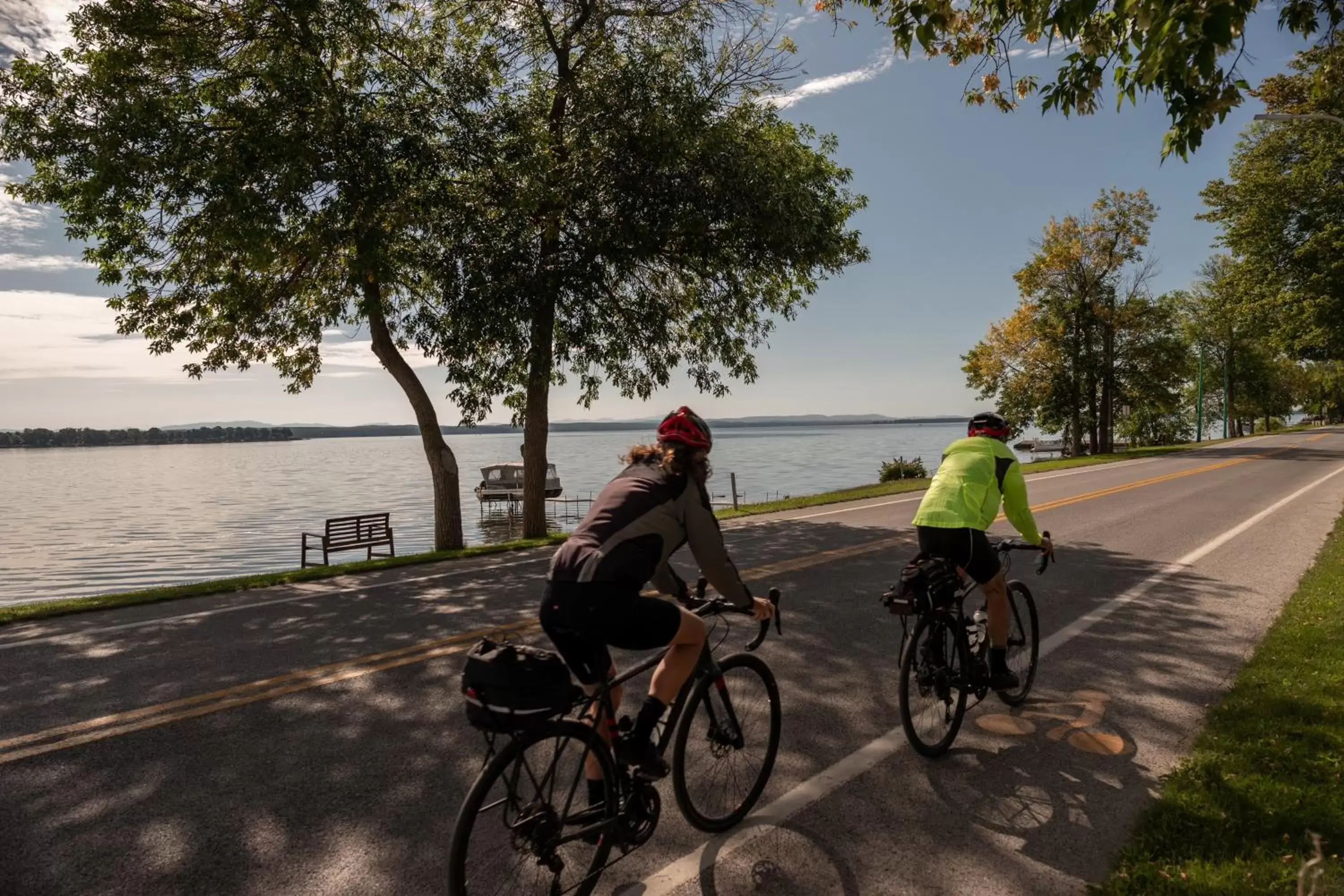 Cycling, Biking in Complexe La cache du Lac Champlain
