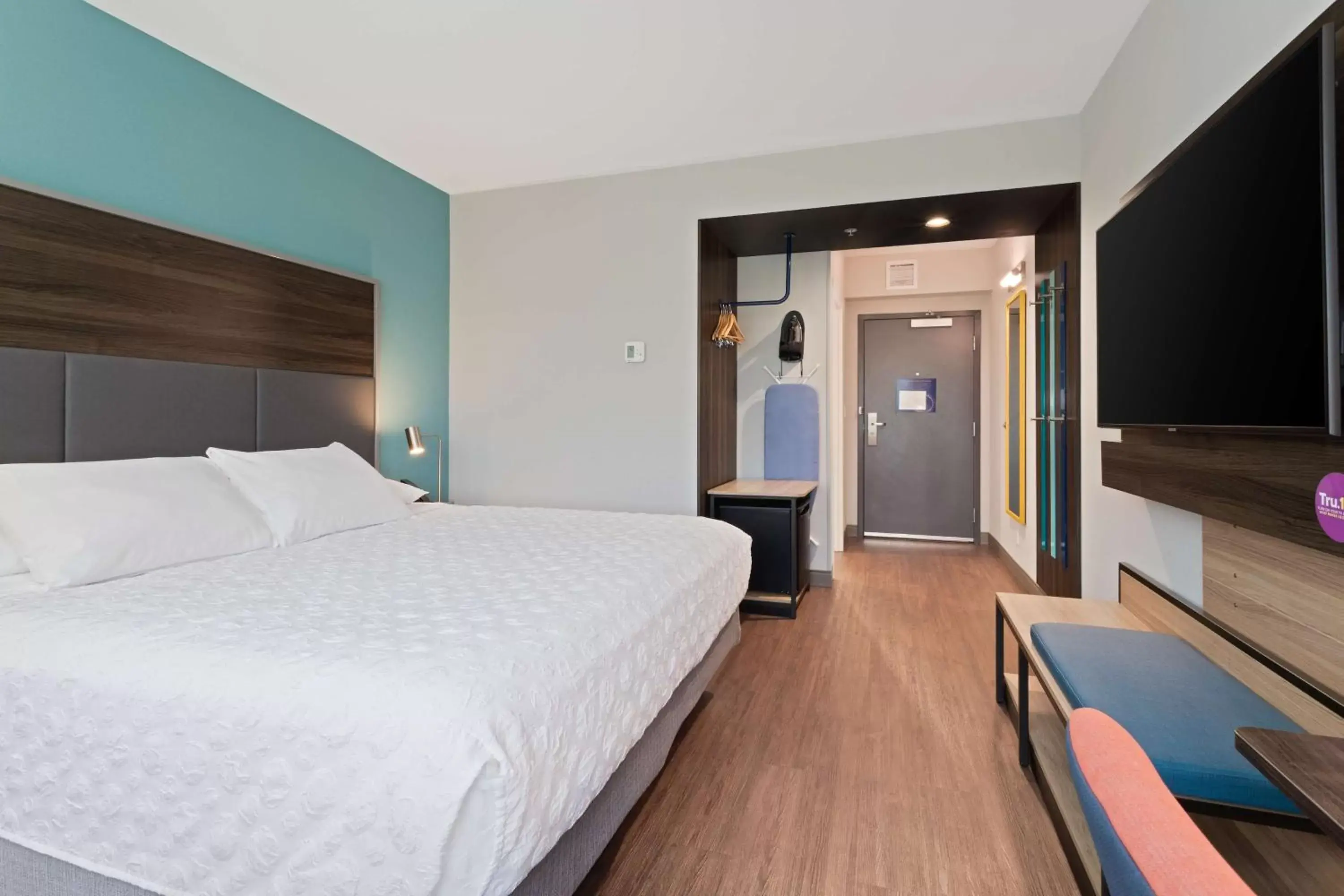 Bedroom, Bed in Tru By Hilton Bradenton I-75, FL
