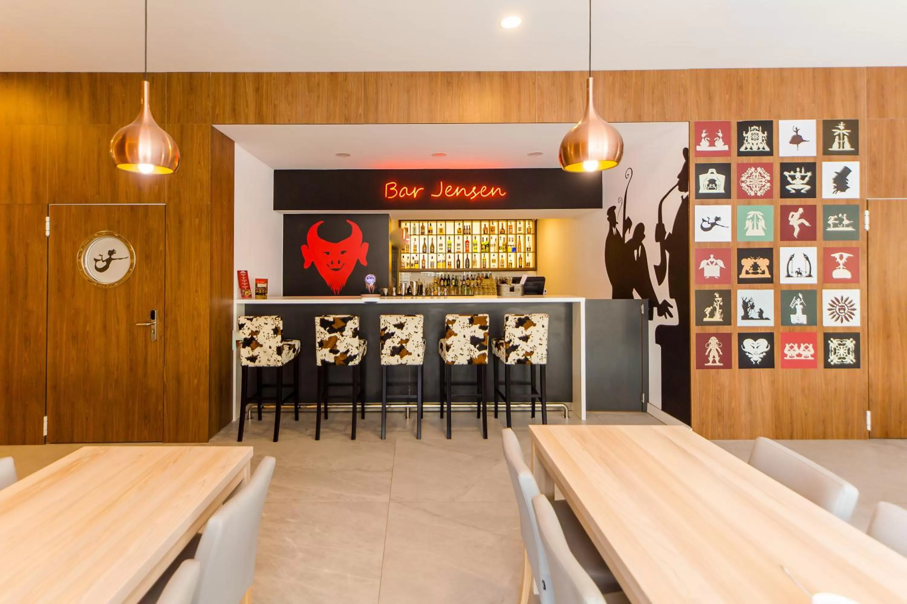 Lounge or bar, Bed in Hotel New Skanpol