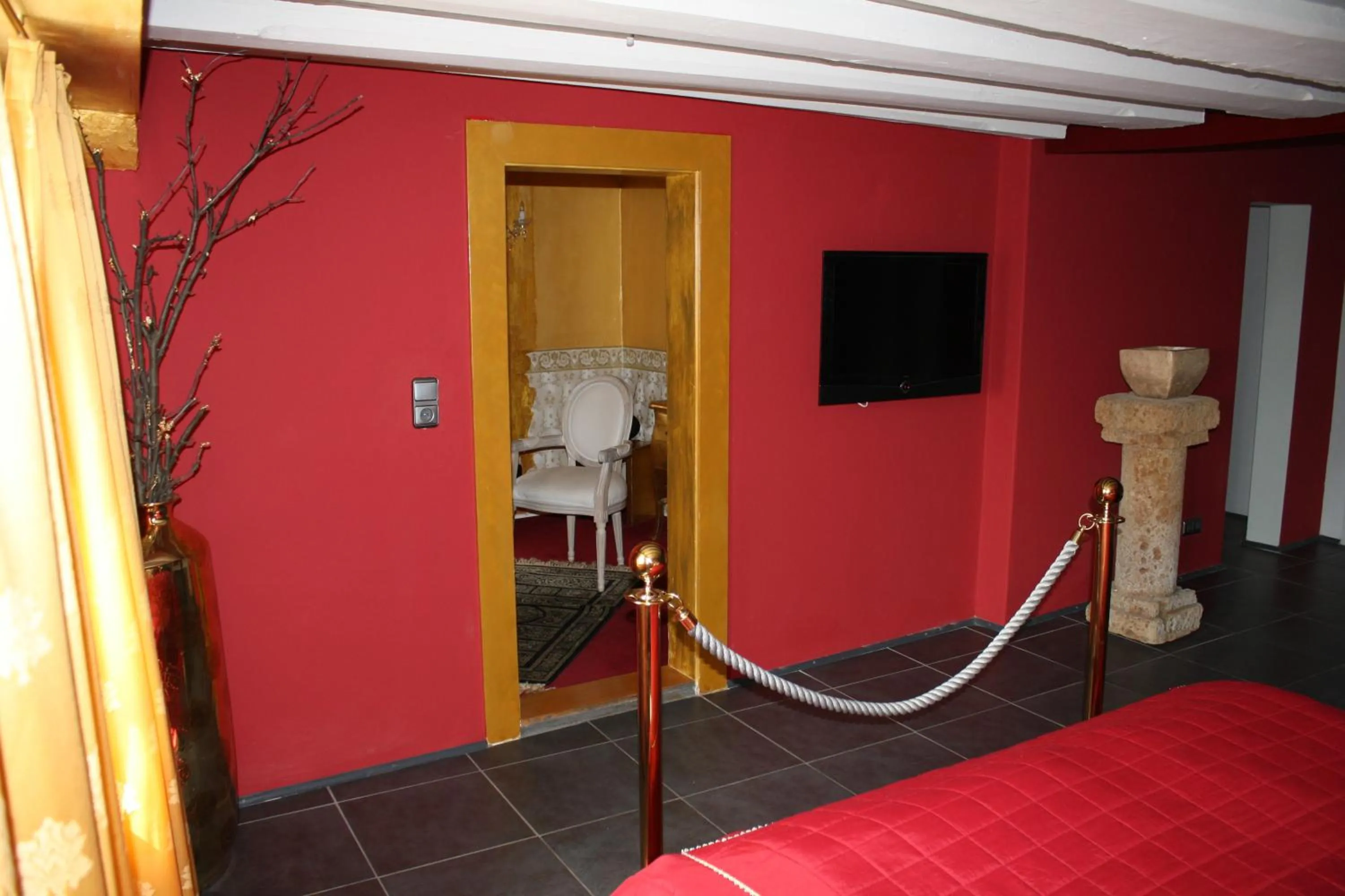 Decorative detail, Bed in Elements Hotel