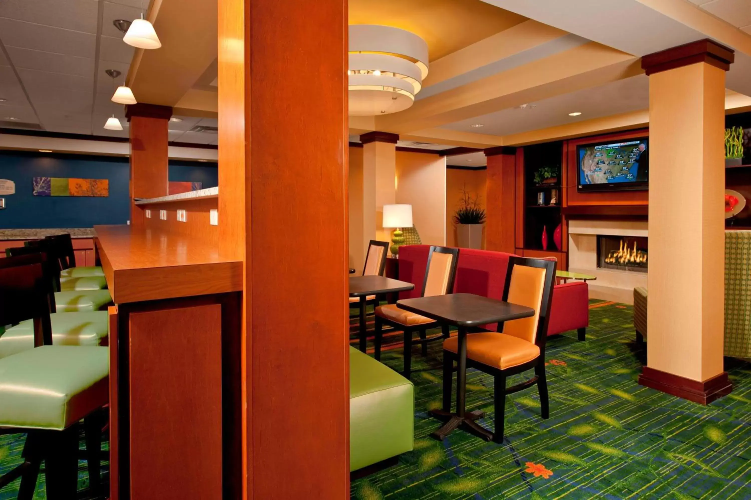 Breakfast in Fairfield Inn & Suites by Marriott Brunswick Freeport