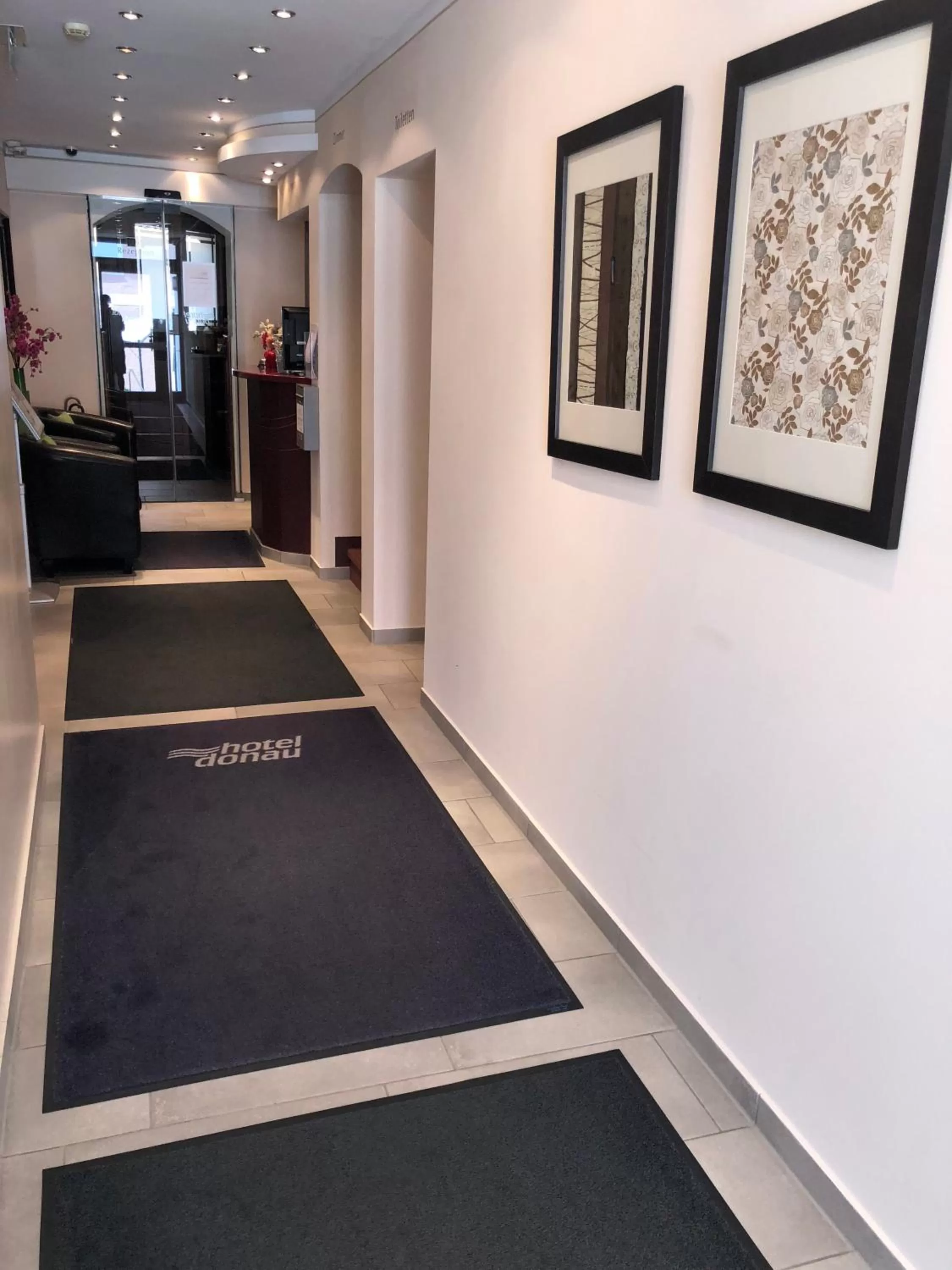 Lobby or reception in Hotel Donau