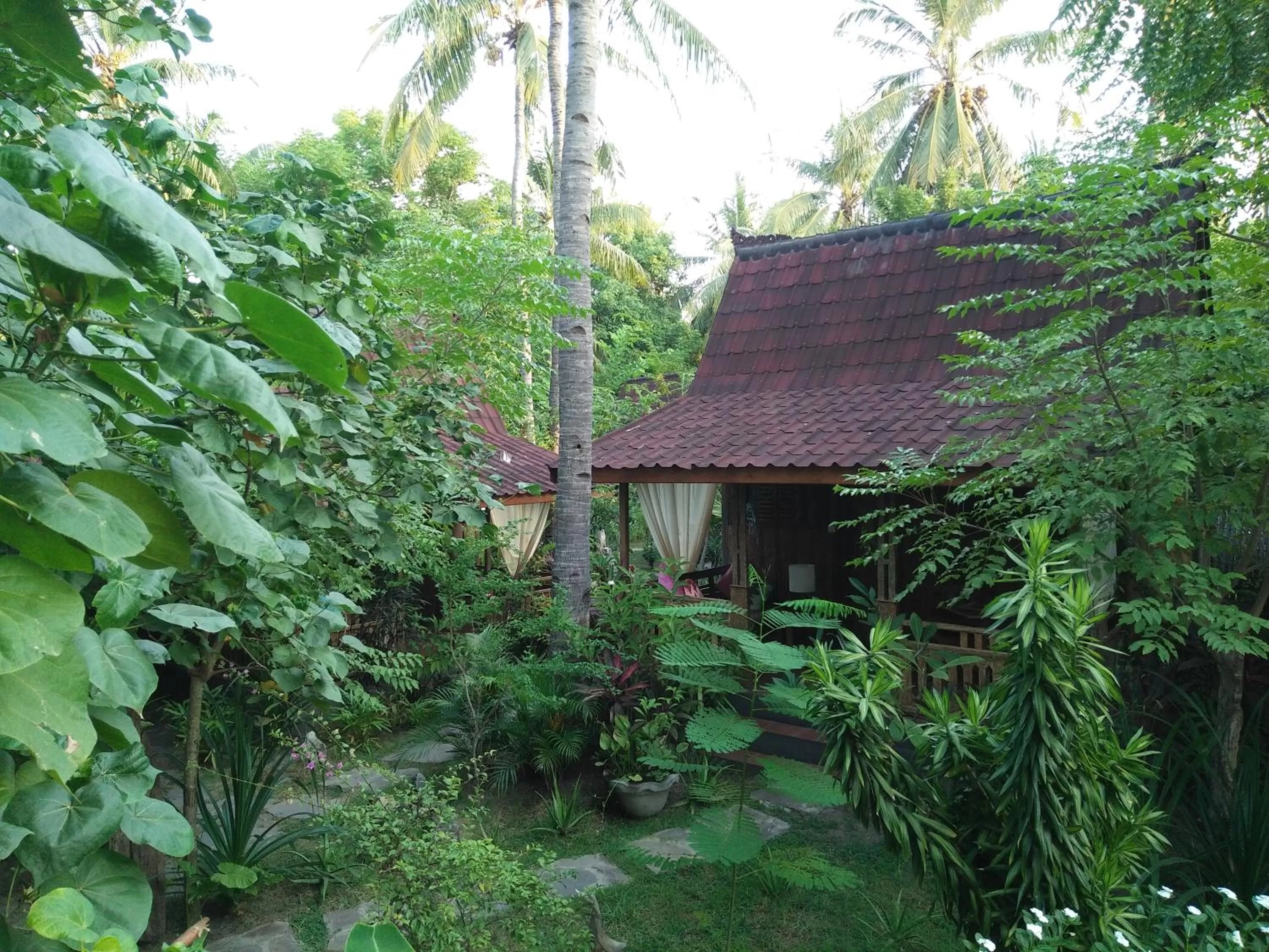 Garden view in Villas Light House - Eco-Traditional Joglo