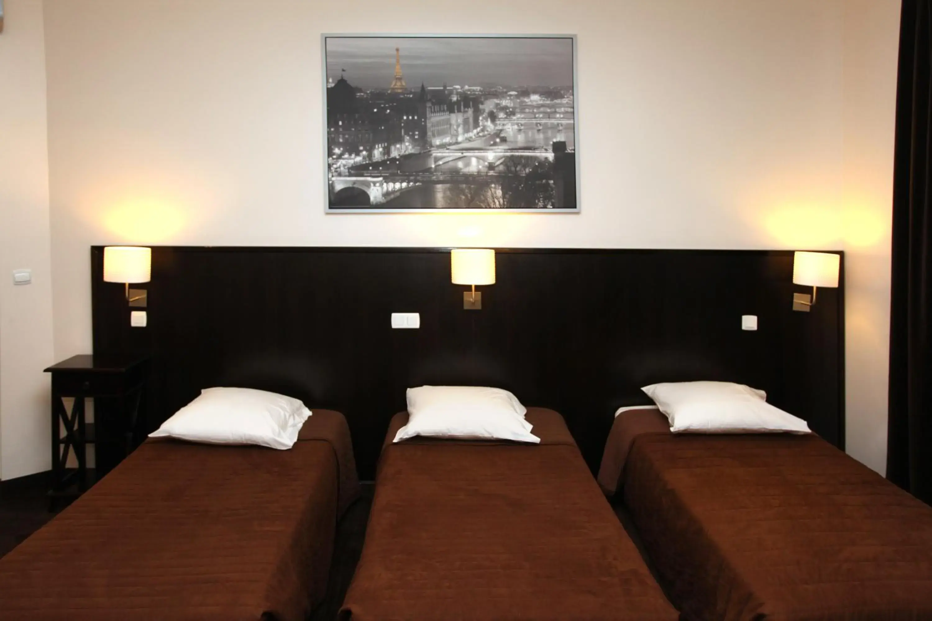 Bed in Trocadero