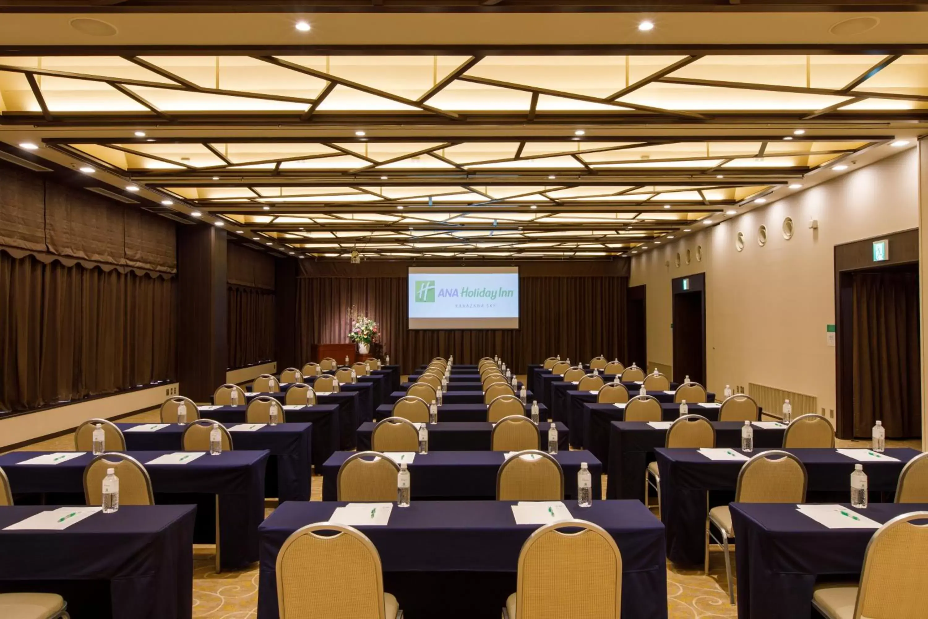 Meeting/conference room in ANA Holiday Inn Kanazawa Sky, an IHG Hotel