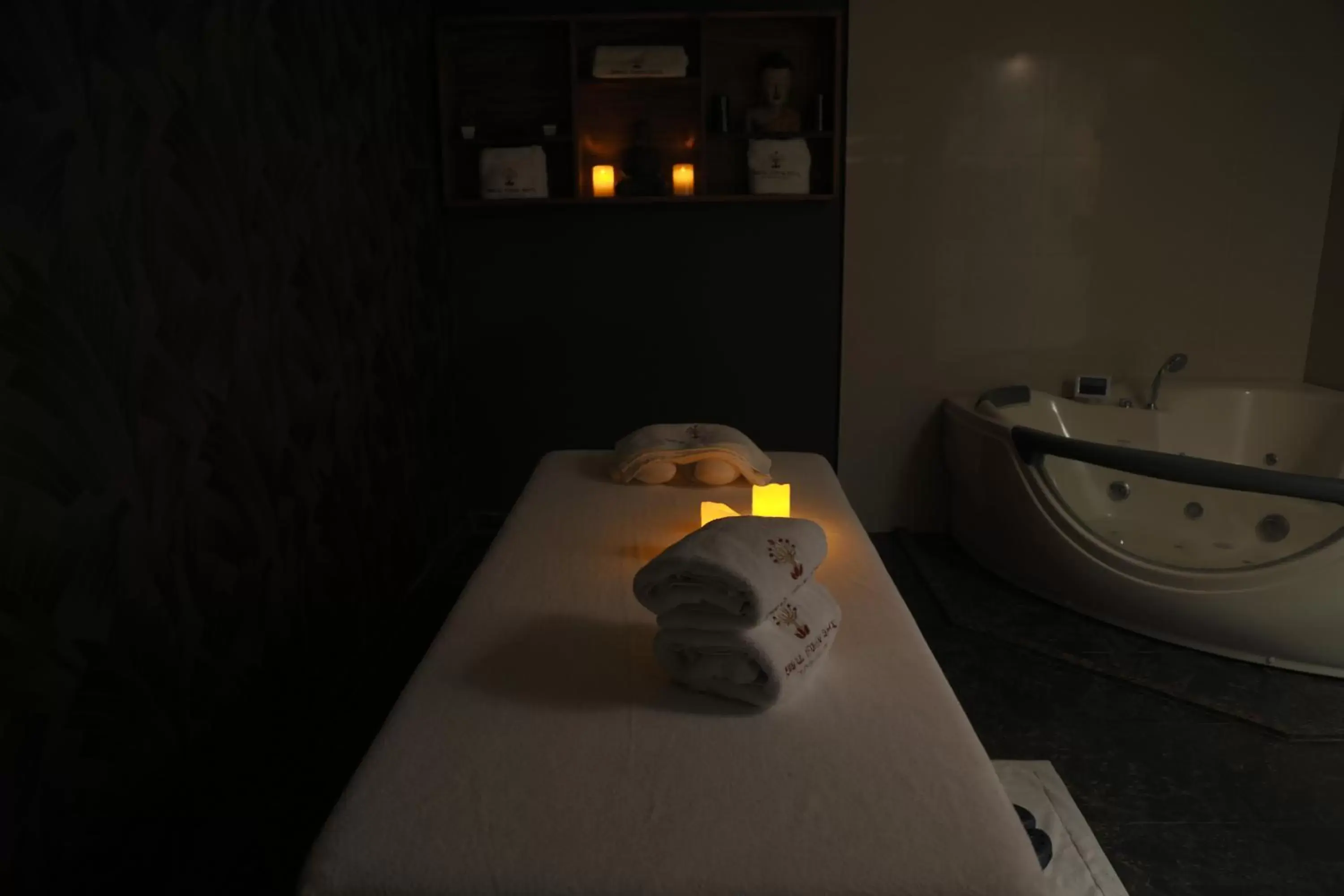 Massage, Spa/Wellness in Royal Tulip Achrafieh