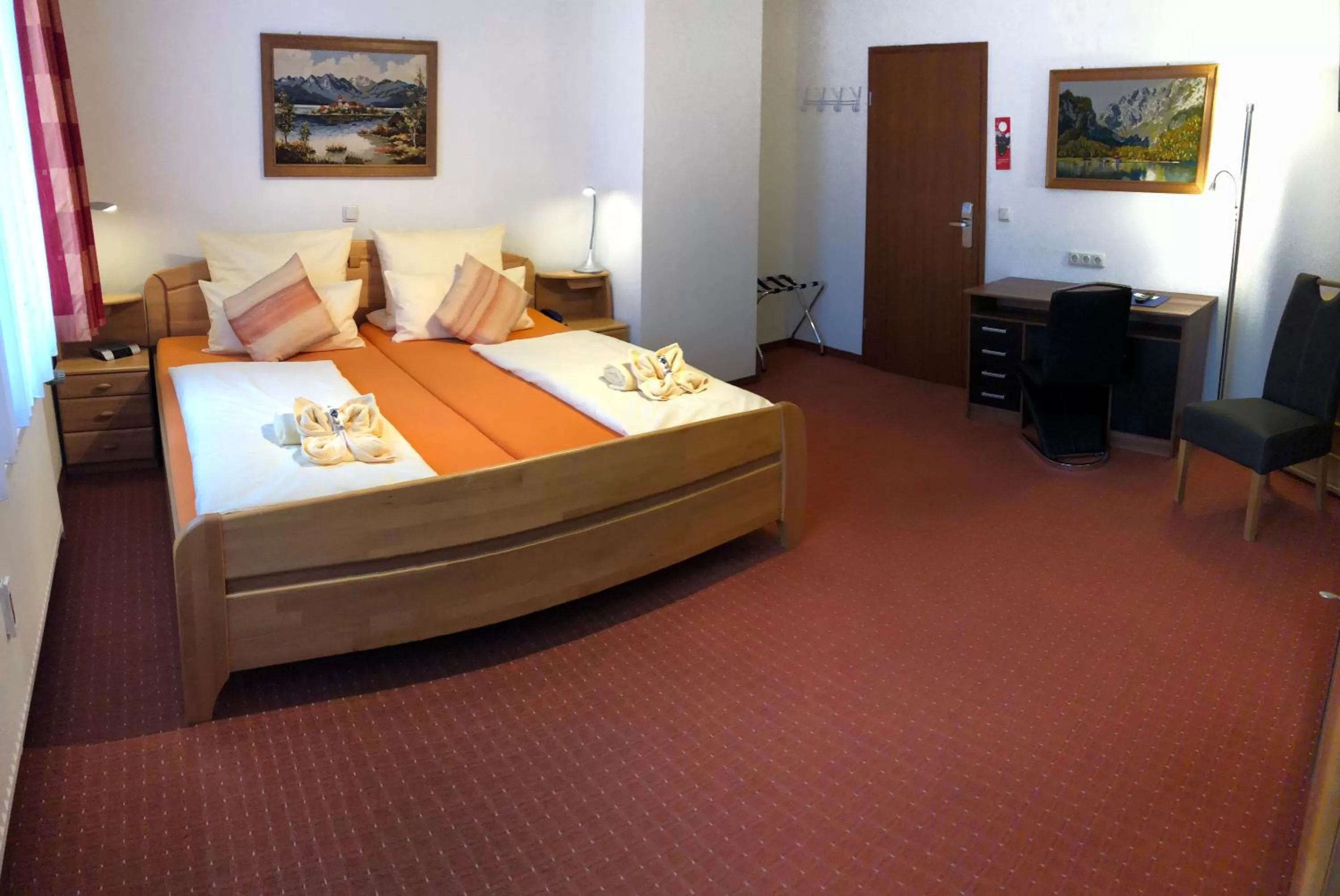 Photo of the whole room, Bed in Heidekönig Hotel Celle