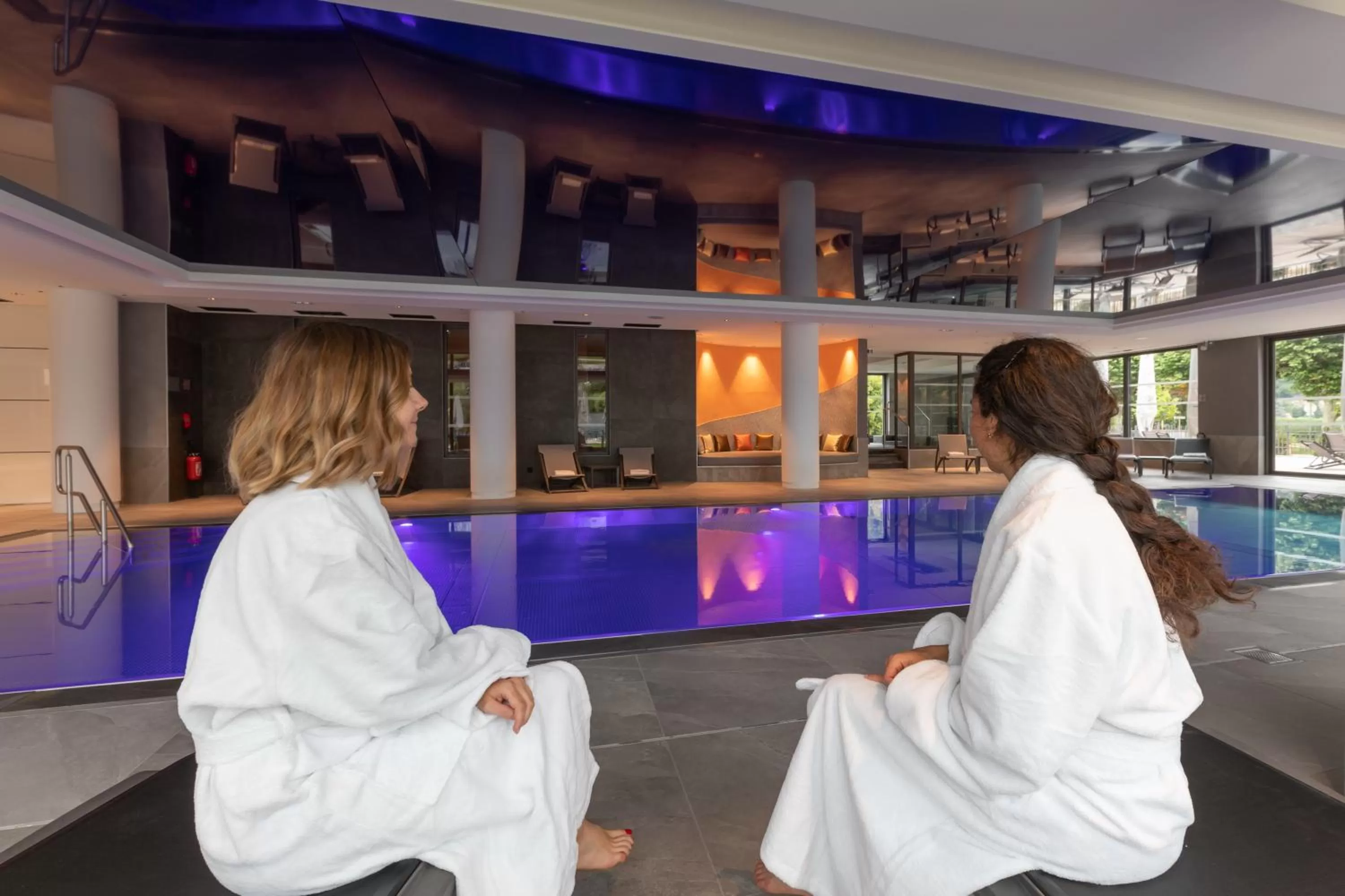 Swimming pool in Rivage Hôtel & Spa Annecy