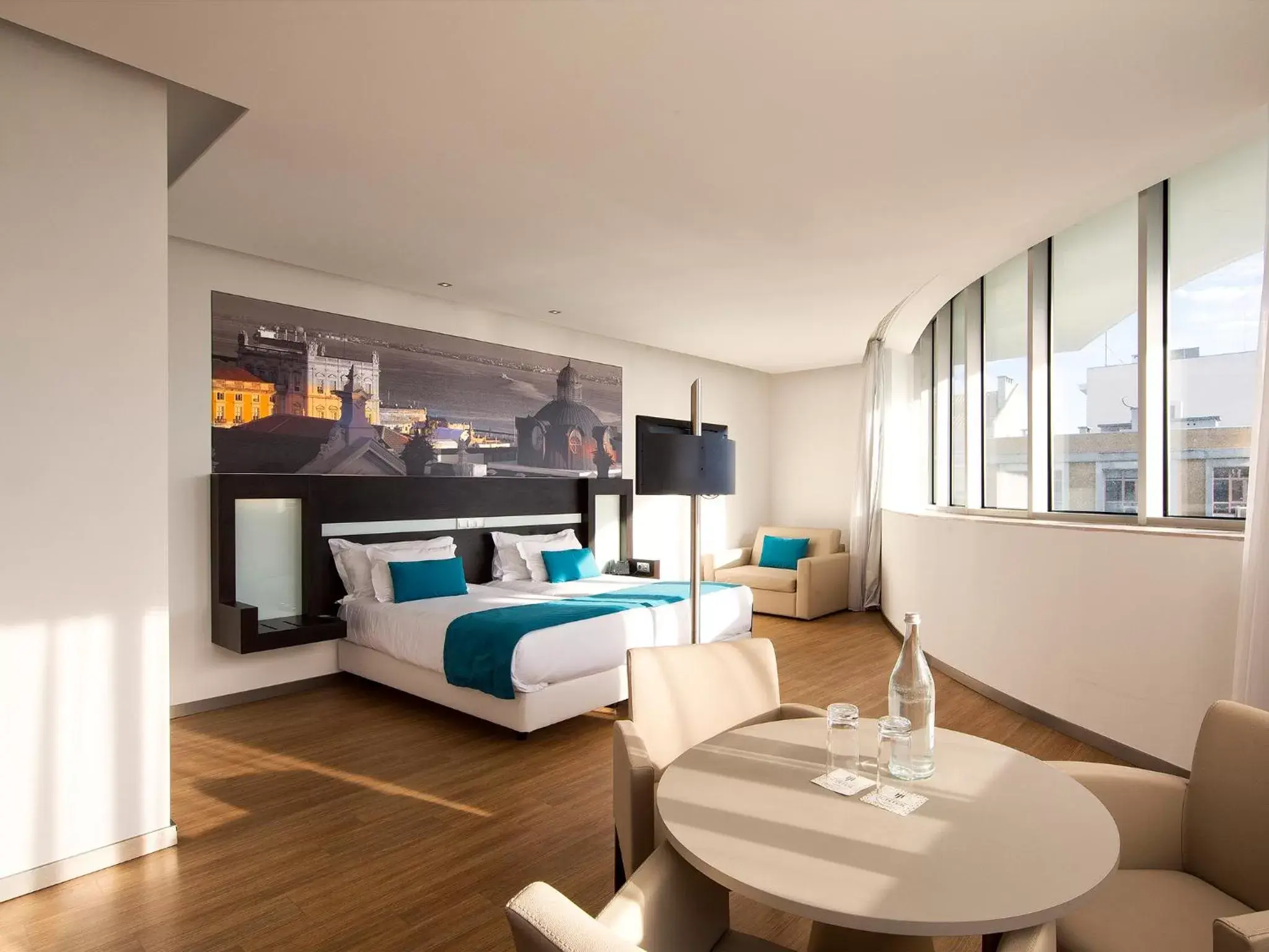 Bed, Room Photo in Jupiter Lisboa Hotel