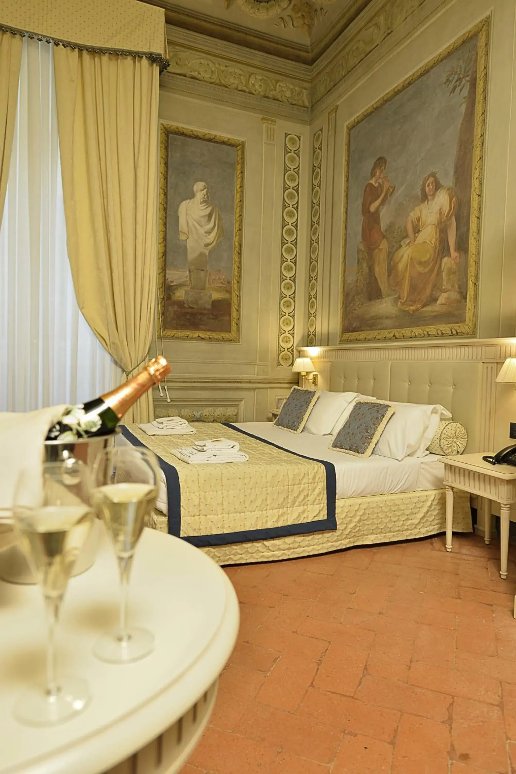 Restaurant/places to eat, Bed in Palazzo Guicciardini