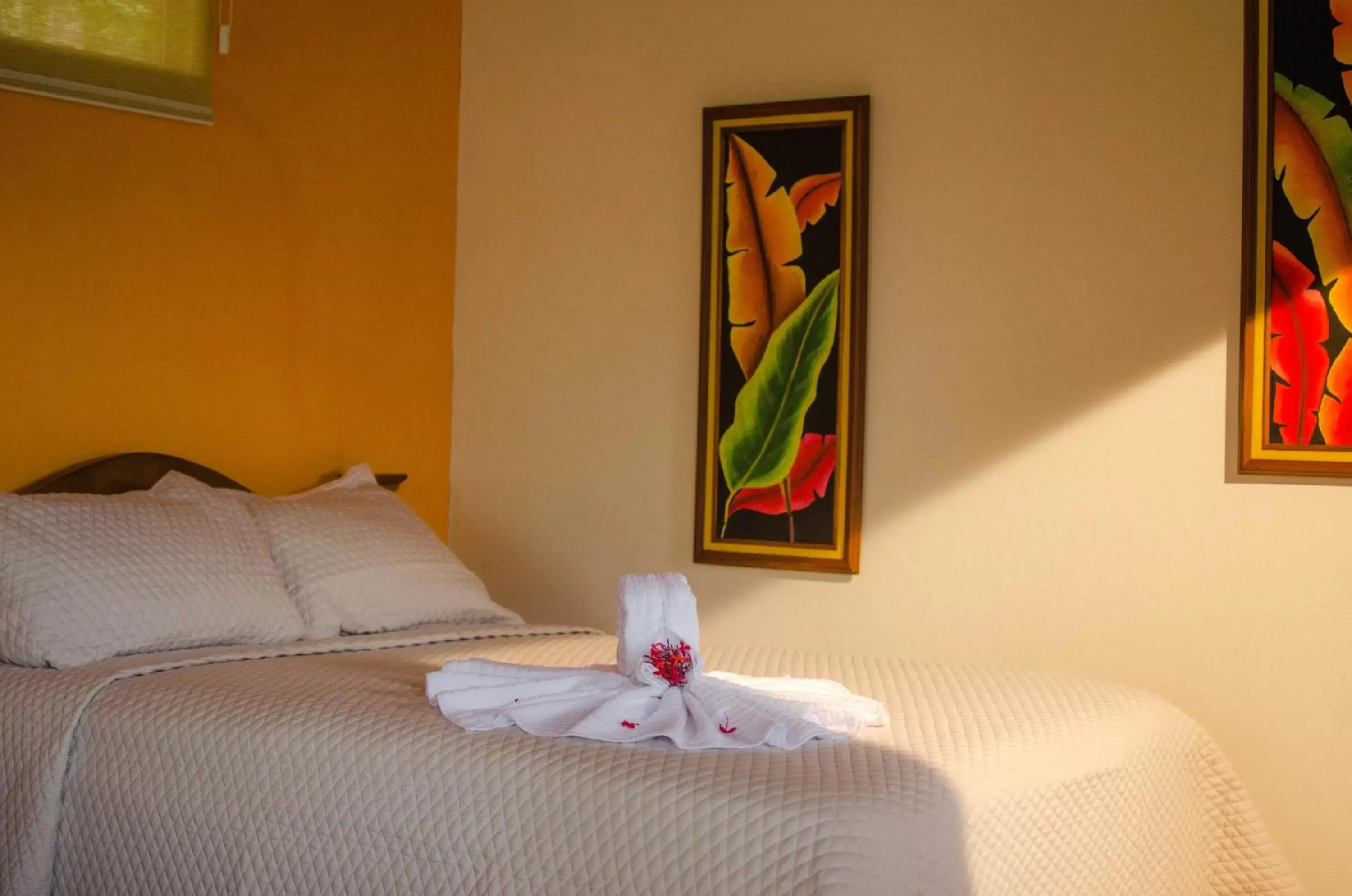 Bed in Miradas Arenal Hotel & Hotsprings
