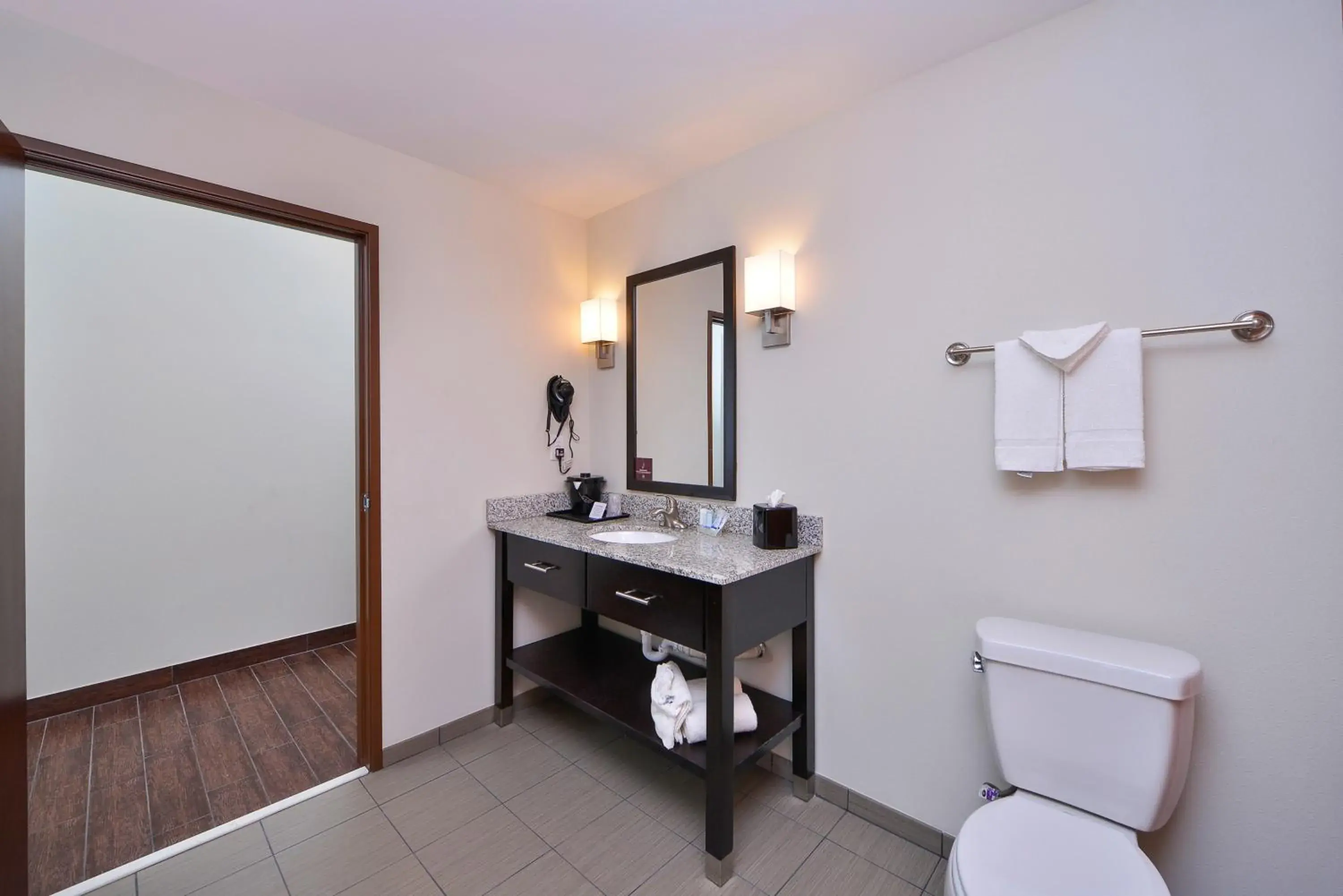 Bathroom in Sleep Inn & Suites Austin – Tech Center