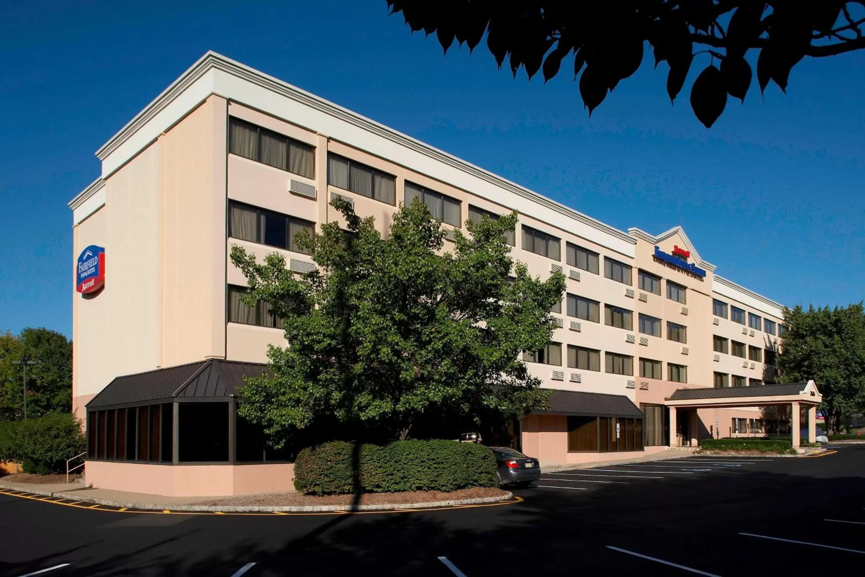 Property Building in Fairfield Inn & Suites Parsippany