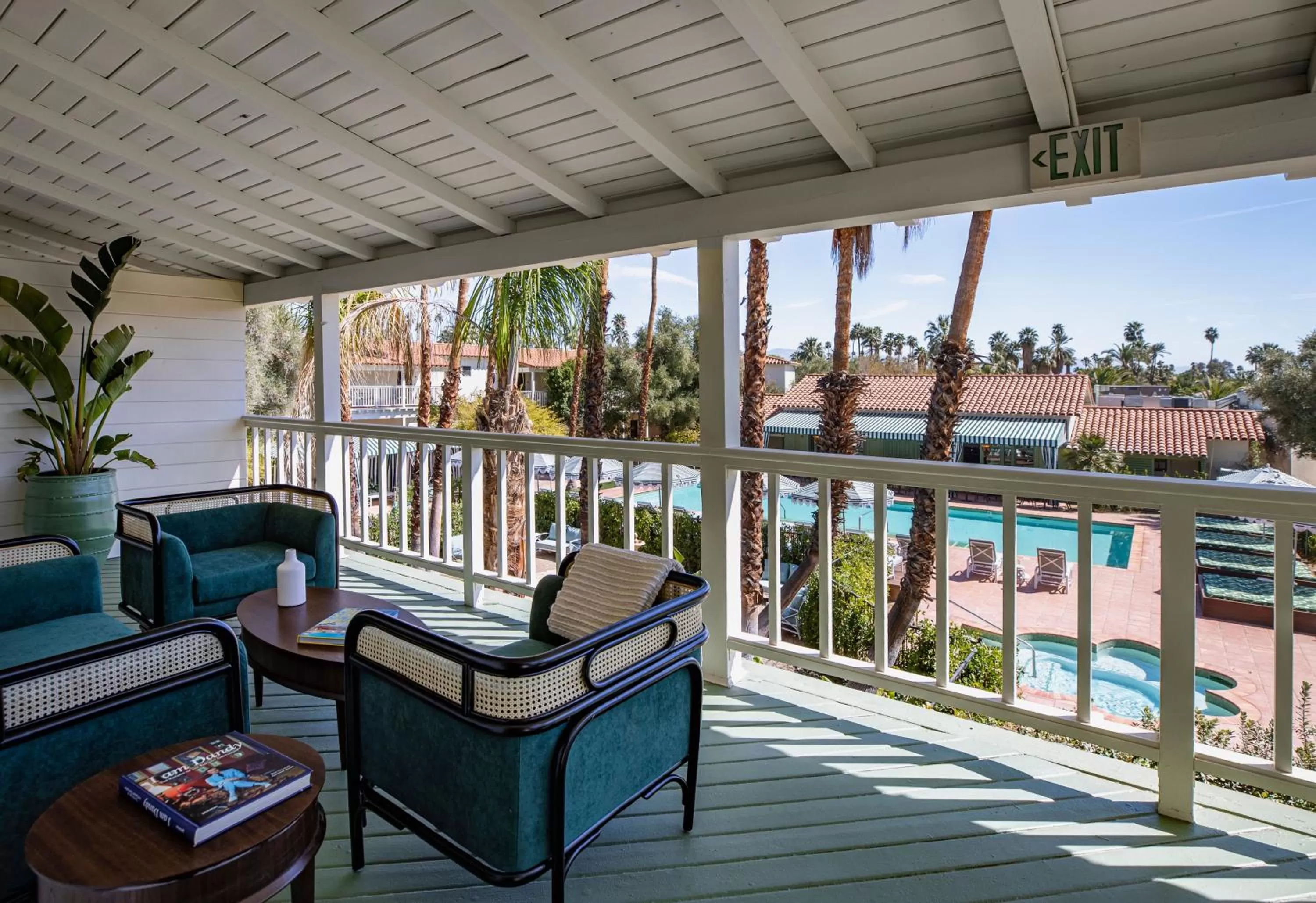 Patio in The Colony Palms Hotel and Bungalows - Adults Only