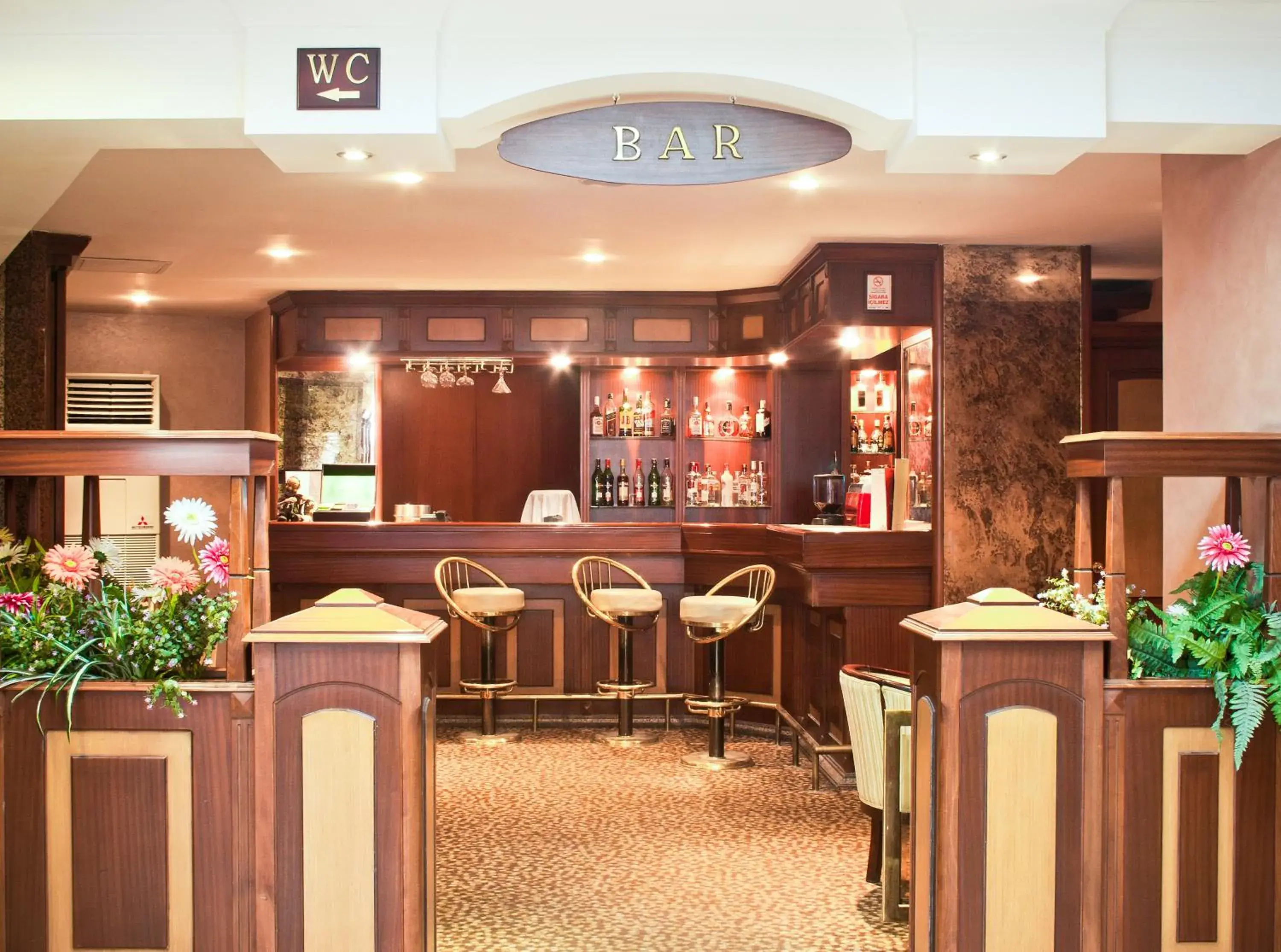 Lounge or bar in Klas Hotel