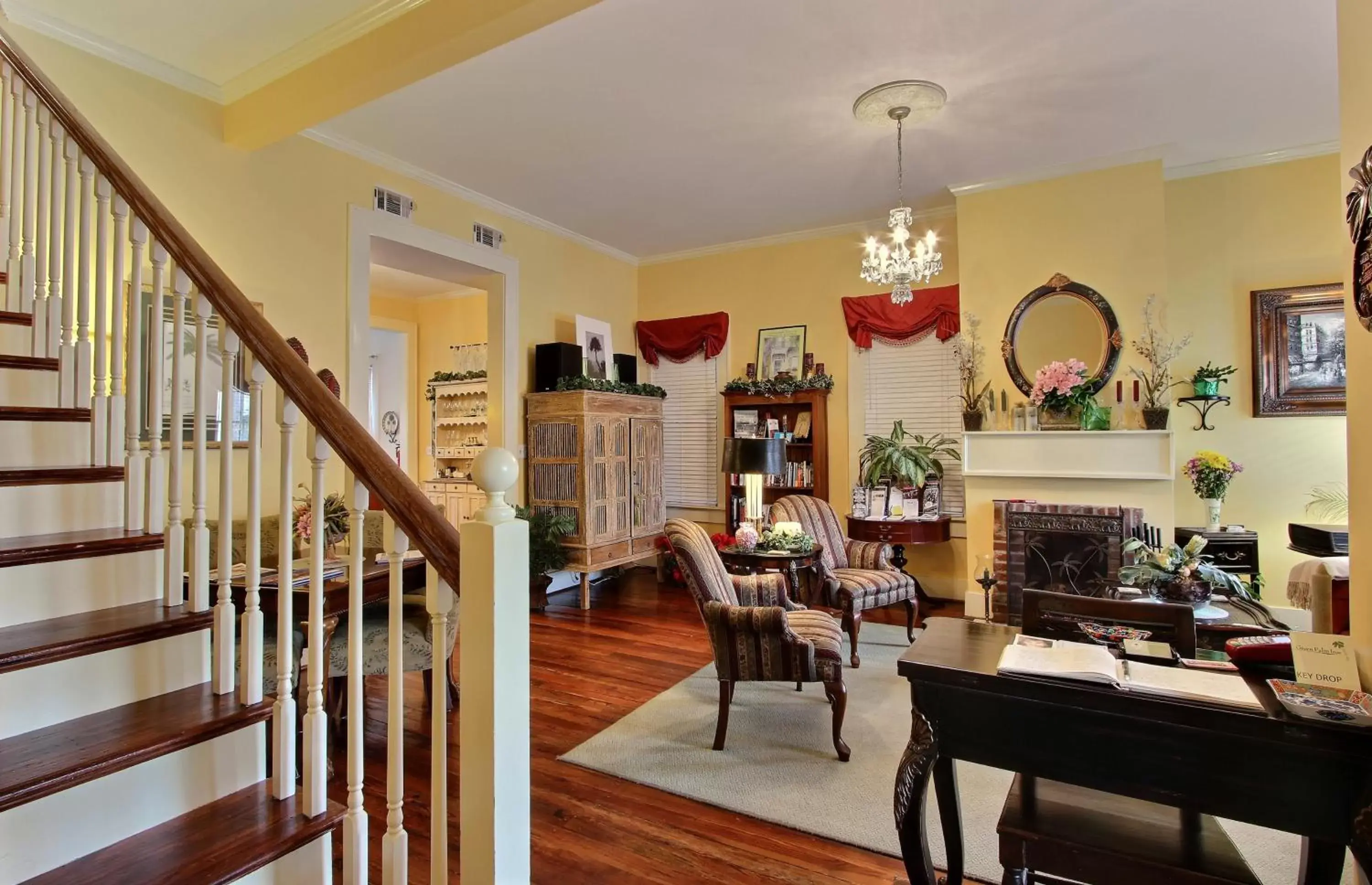 Living room in Green Palm Inn Living room in Green Palm Inn