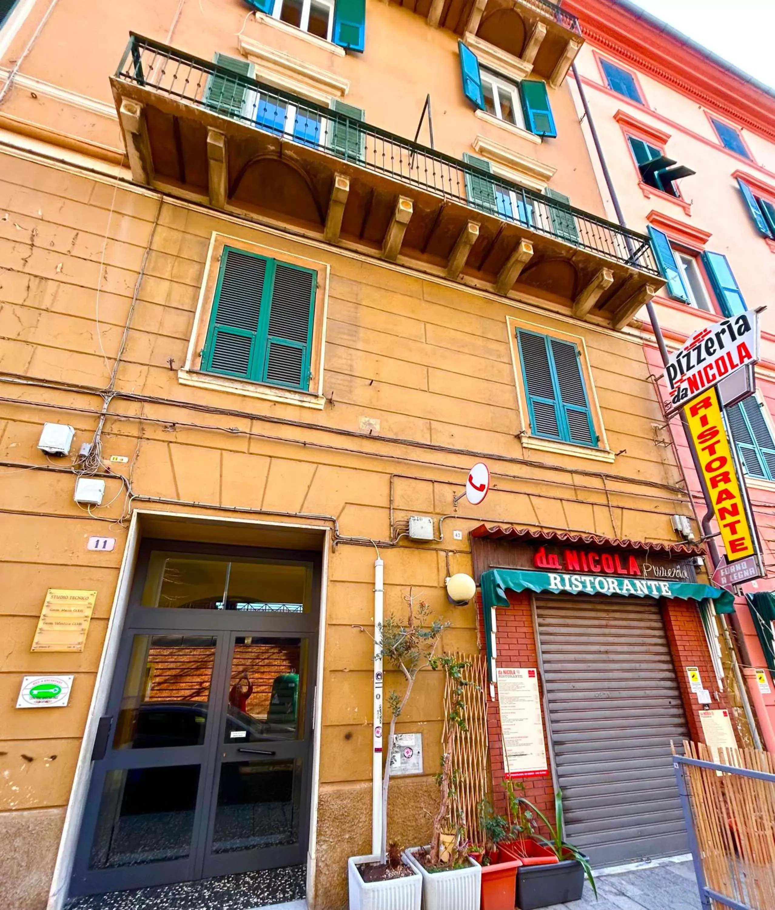 Facade/entrance, Property Building in Central Savona B&B