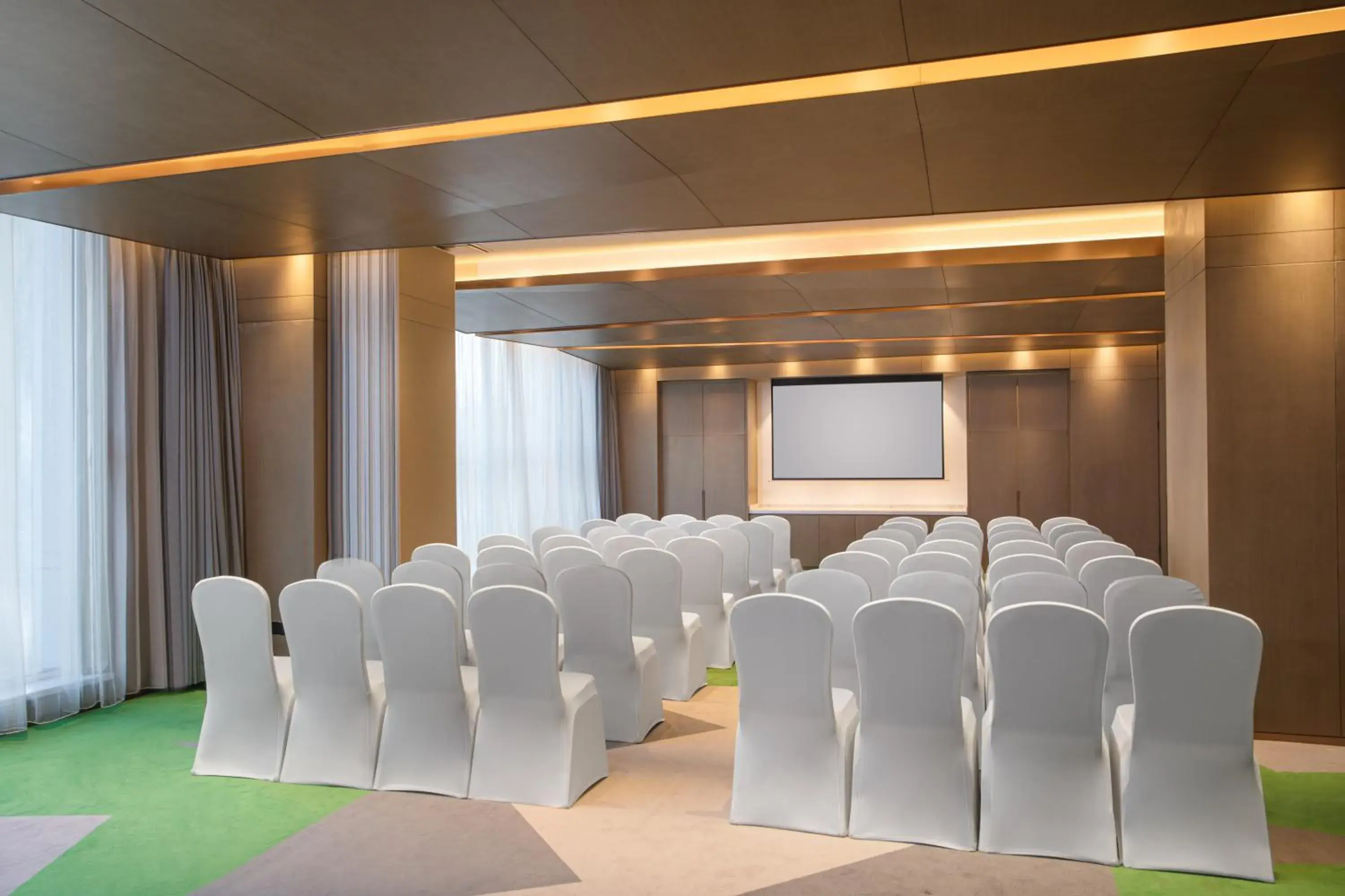 Meeting/conference room in Holiday Inn Express Langfang New Chaoyang, an IHG Hotel