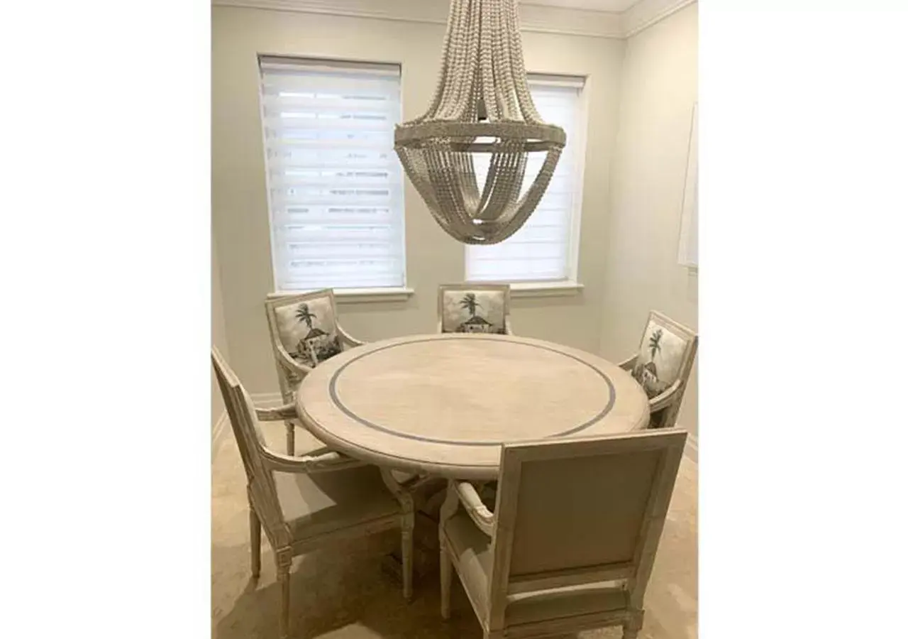 Dining area, Bathroom in Palm Cay Marina and Resort