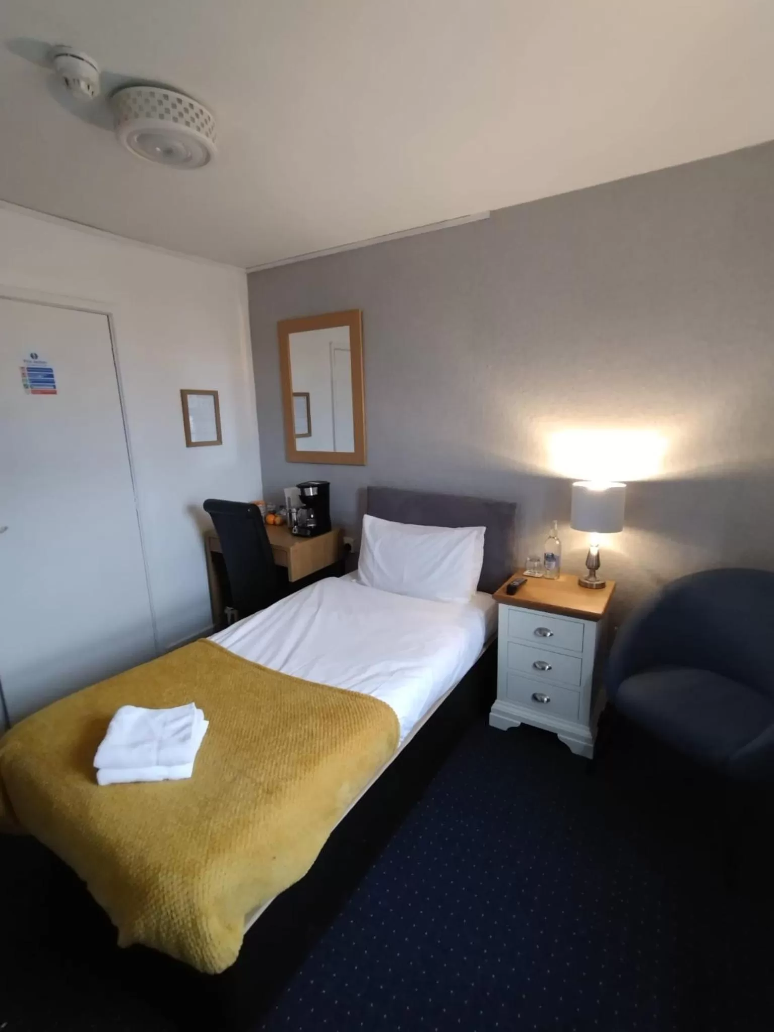 Bed in The Crown Inn Keynsham