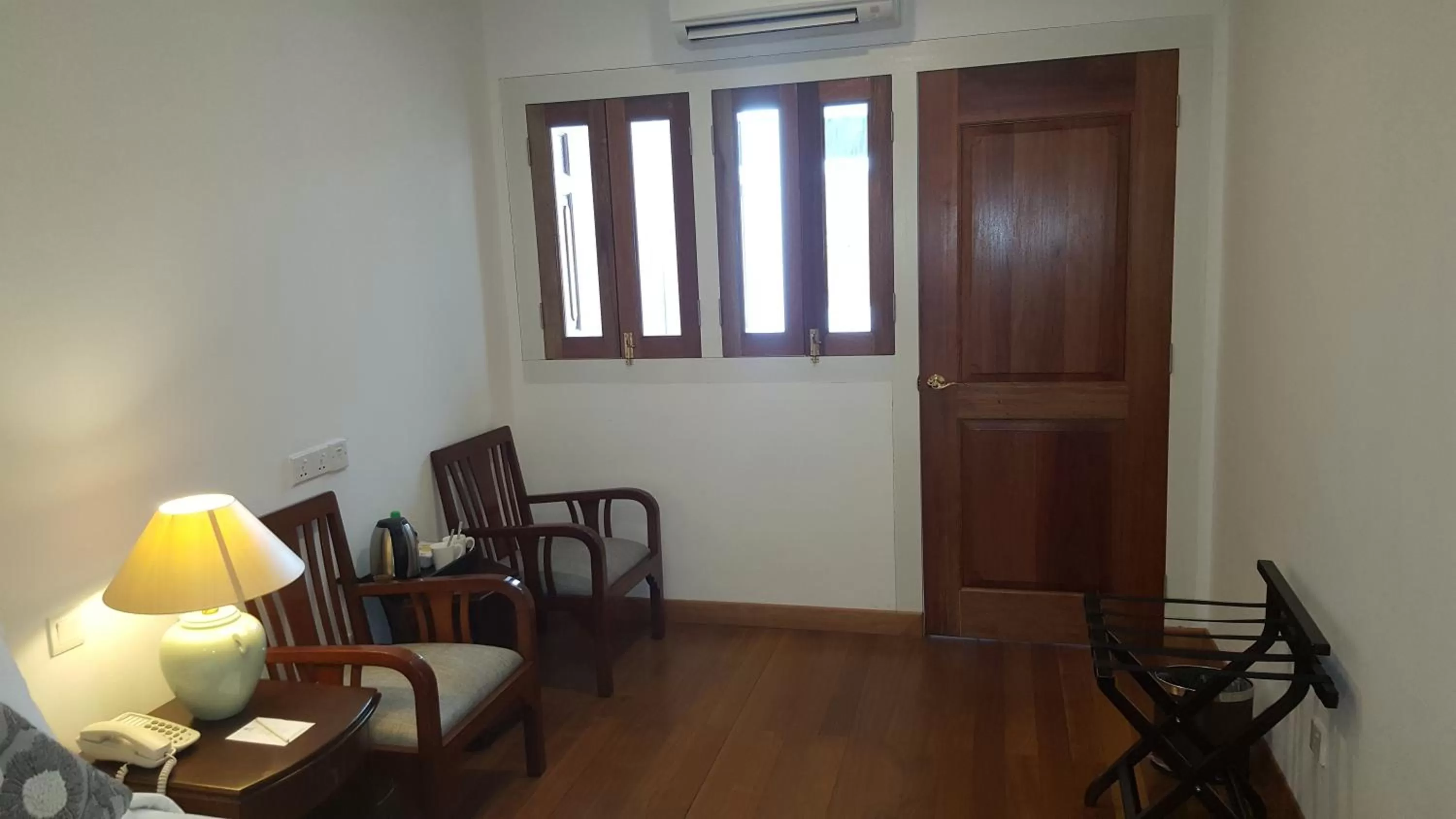 Heeren Straits Hotel