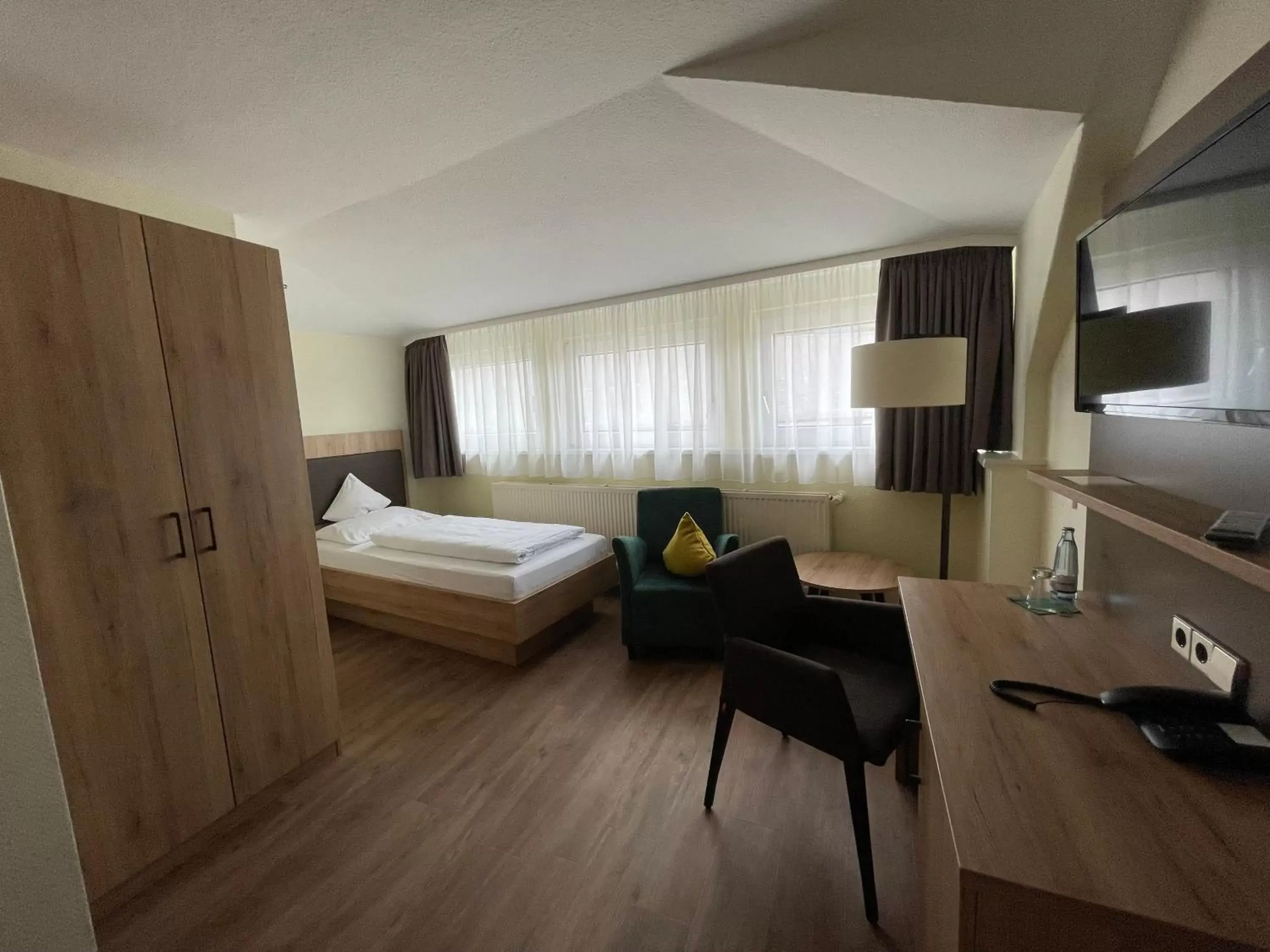 Photo of the whole room, Bed in Hotel Niedersächsischer Hof Photo of the whole room, Bed in Hotel Niedersächsischer Hof